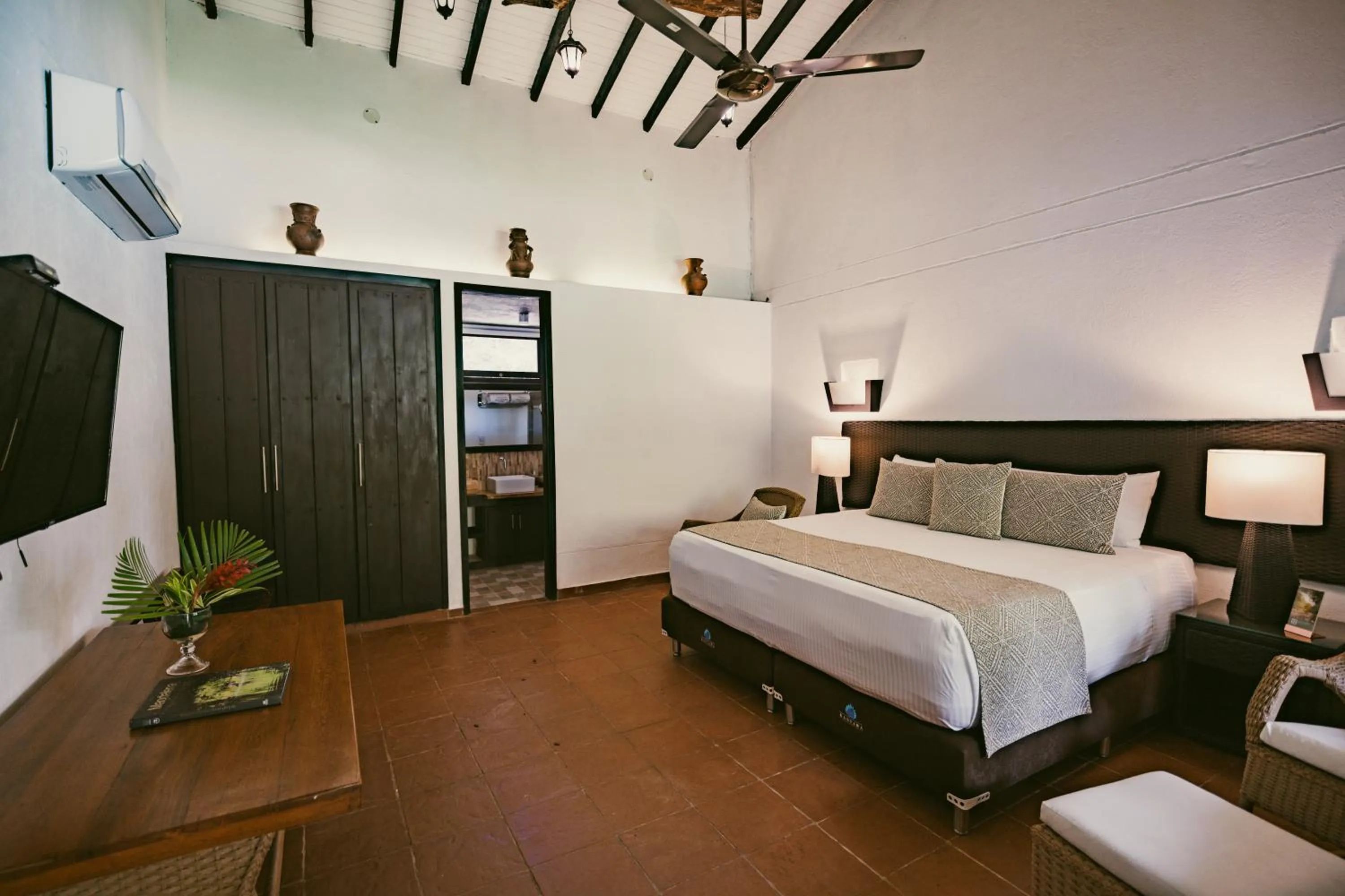 Photo of the whole room, Bed in Kantawa Hotel & Spa