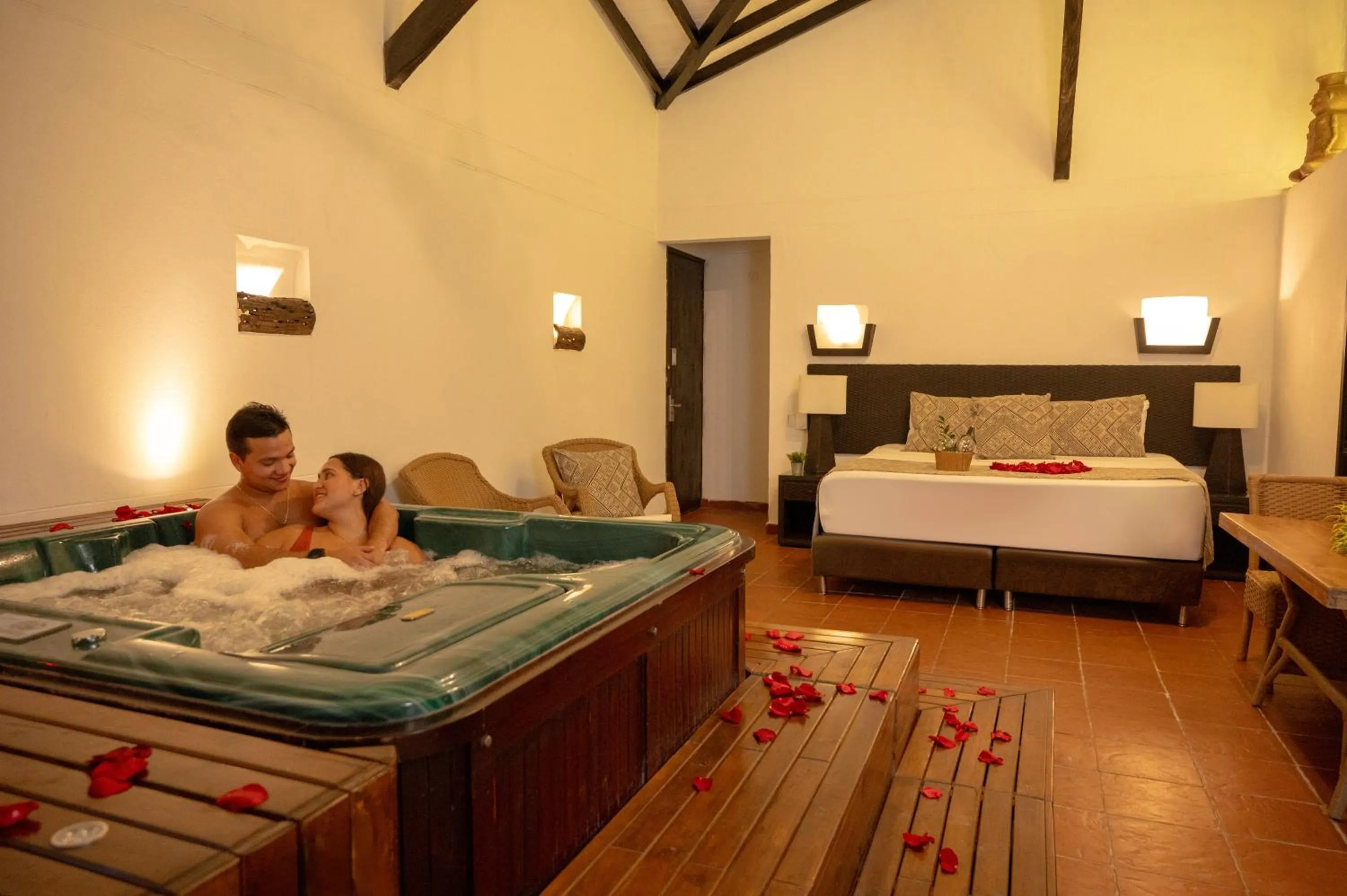 Queen Suite with Spa Bath in Kantawa Hotel & Spa
