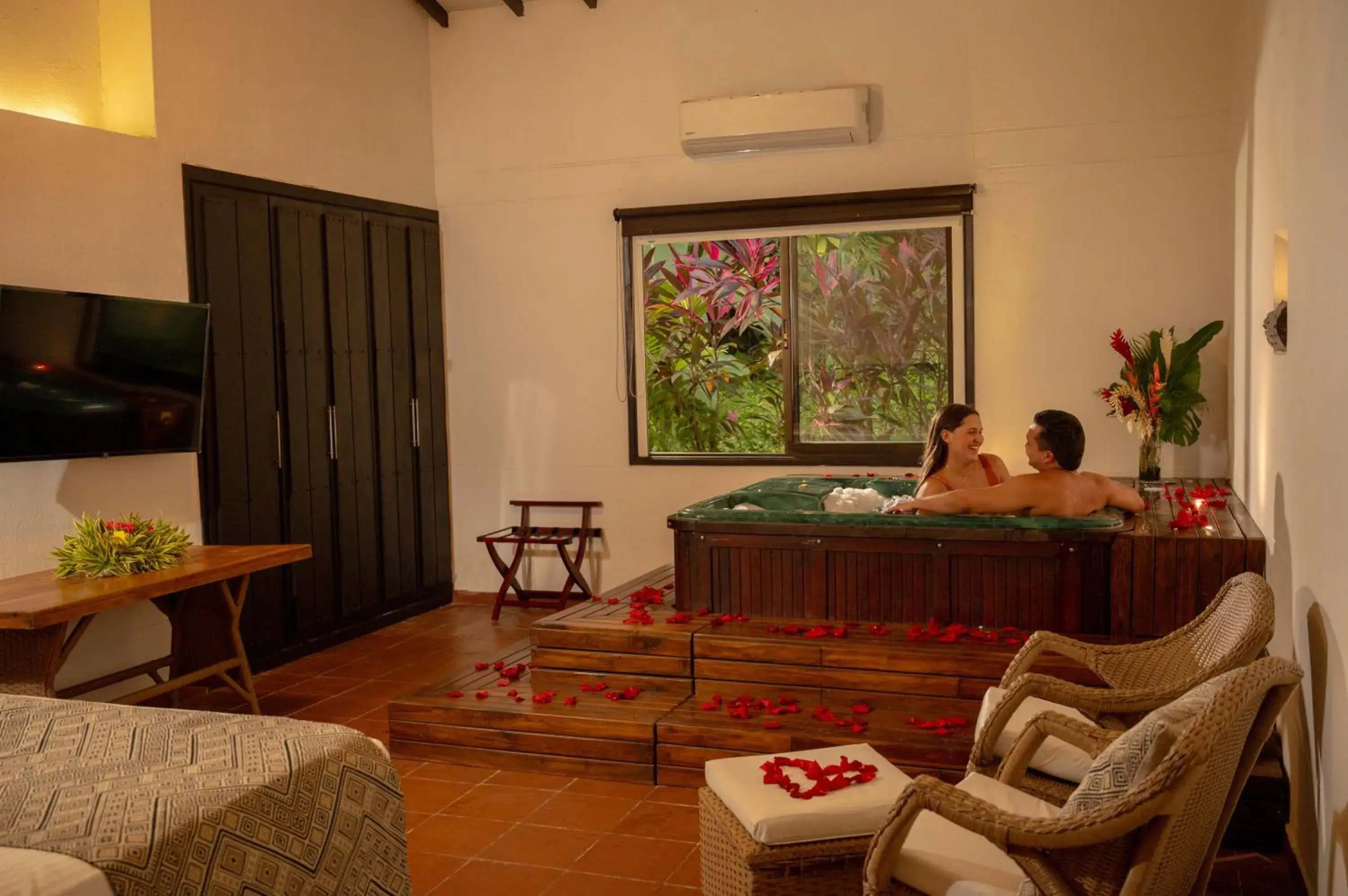 Queen Suite with Spa Bath in Kantawa Hotel & Spa Queen Suite with Spa Bath in Kantawa Hotel & Spa