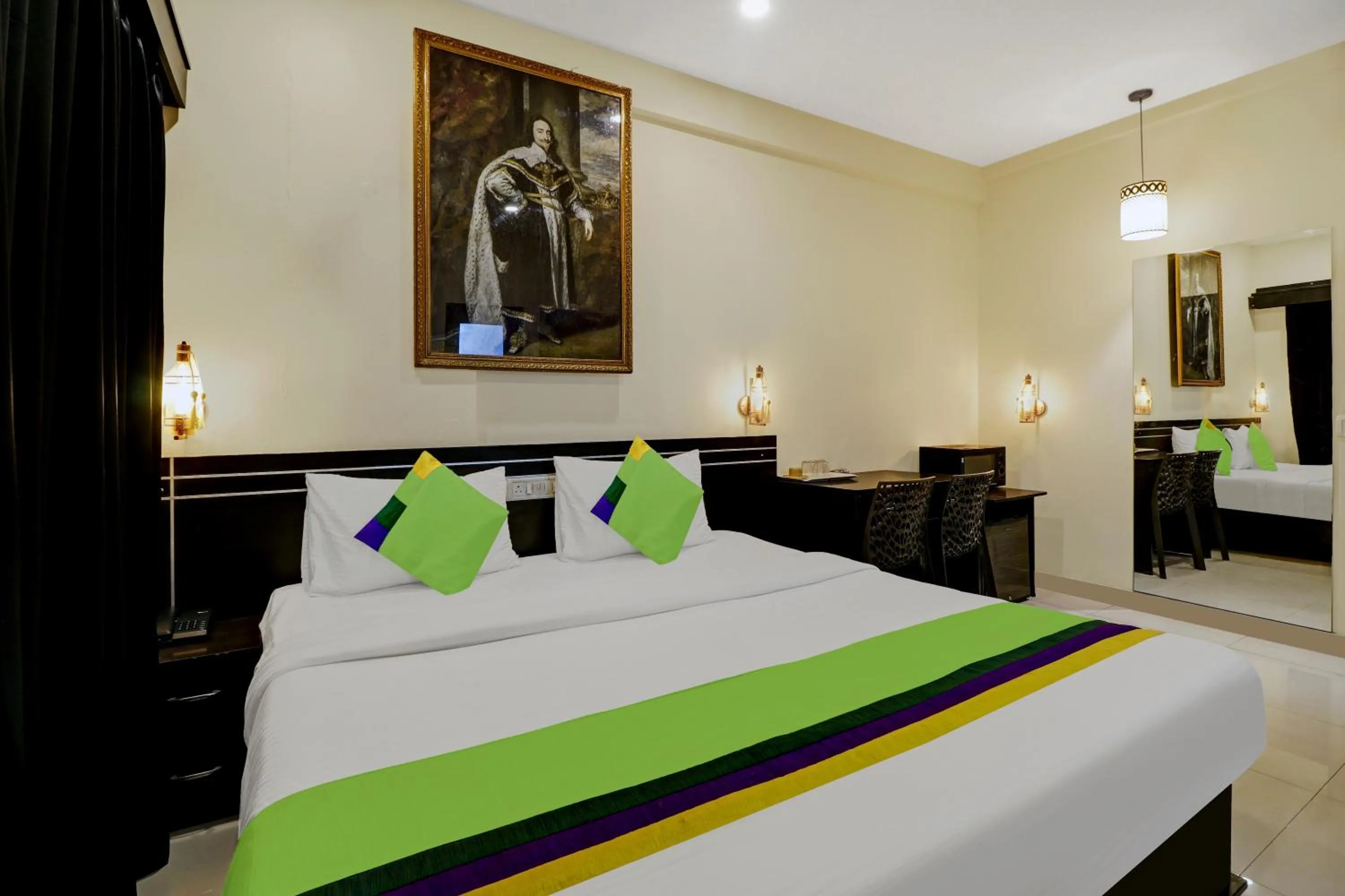 Bedroom, Bed in Treebo Blueberry Inn