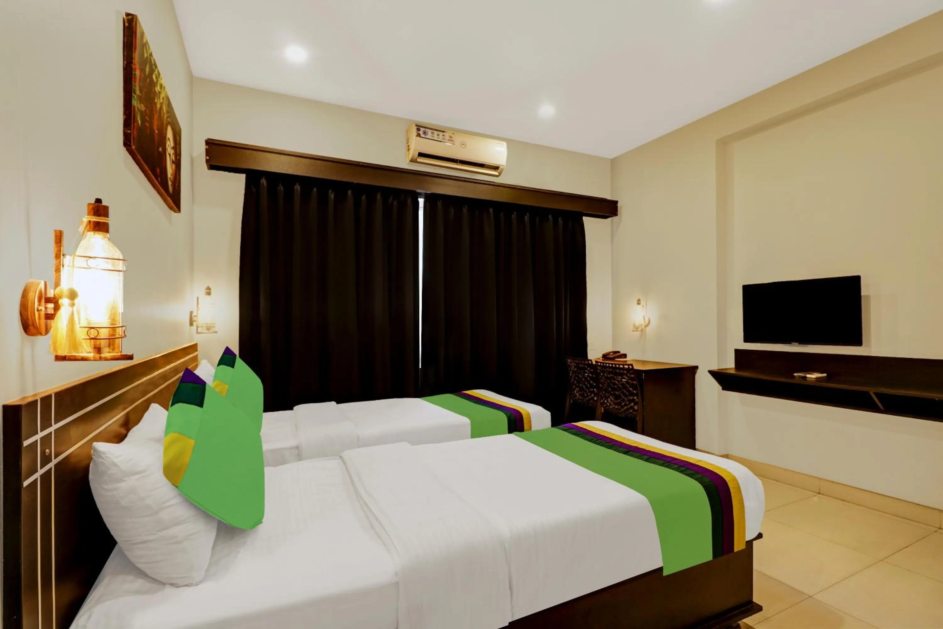 Bedroom, Bed in Treebo Blueberry Inn