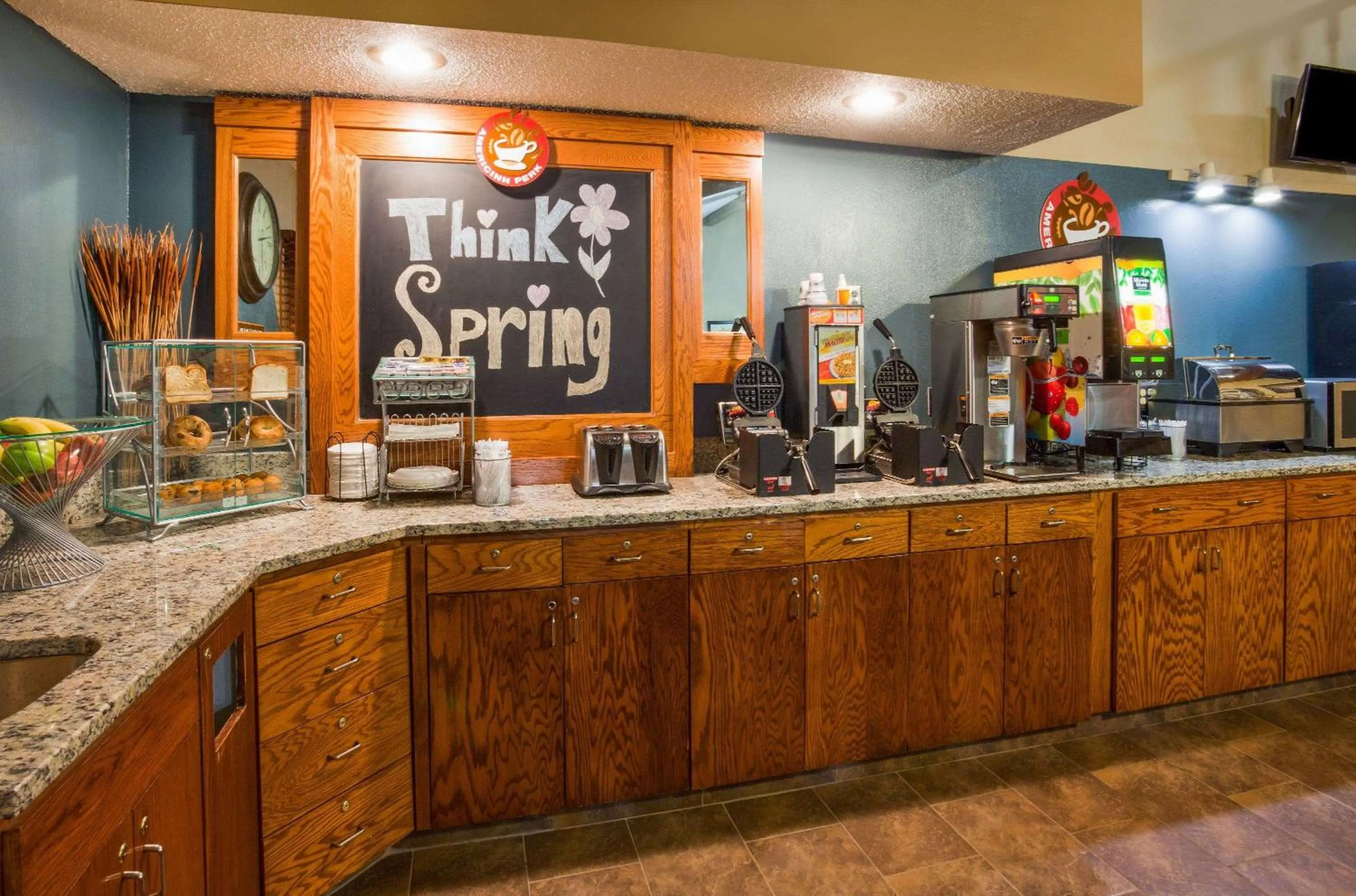 Restaurant/places to eat in AmericInn by Wyndham Spencer