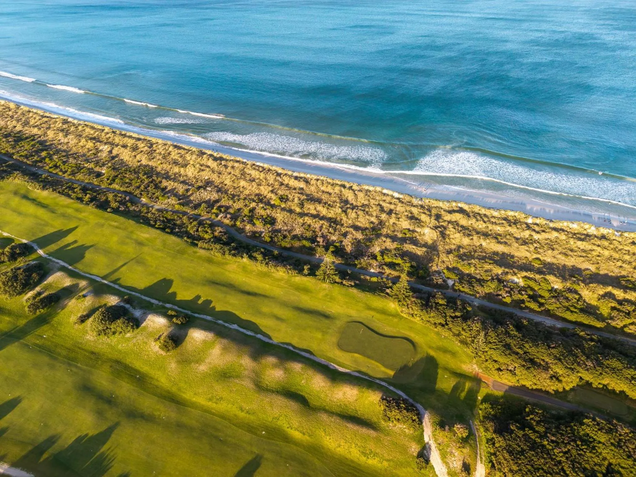 Golfcourse in BIG4 Middleton Beach Holiday Park