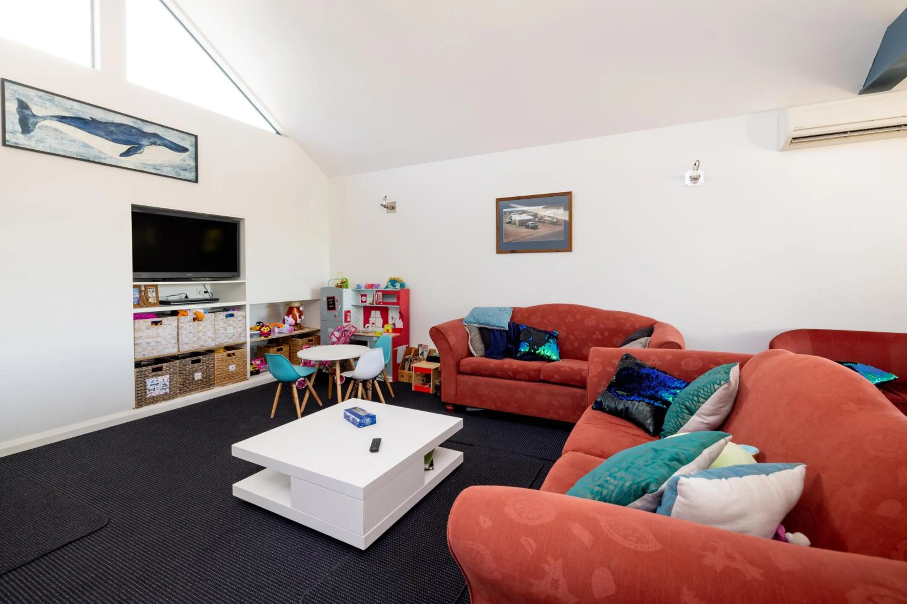 Communal lounge/ TV room in BIG4 Middleton Beach Holiday Park