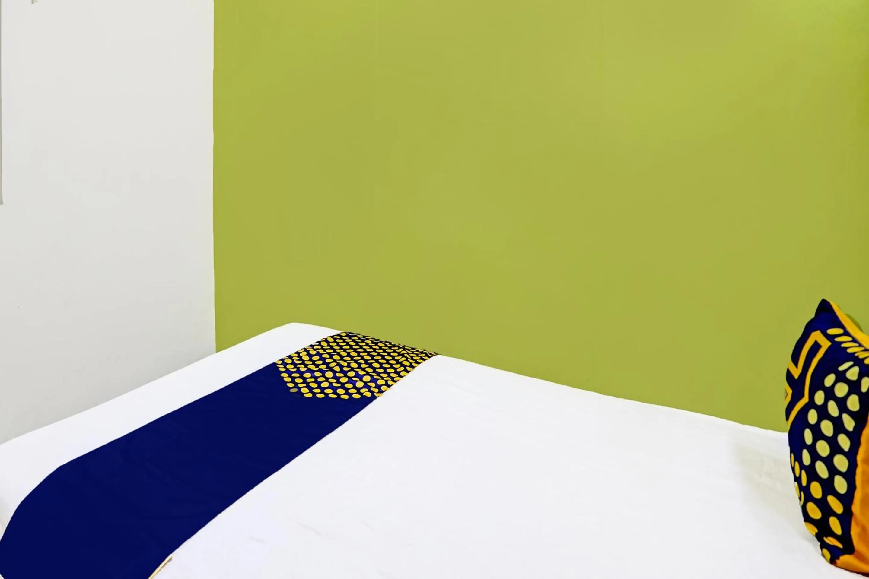 Bedroom, Bed in SPOT ON 91716 Kost Yy Syariah