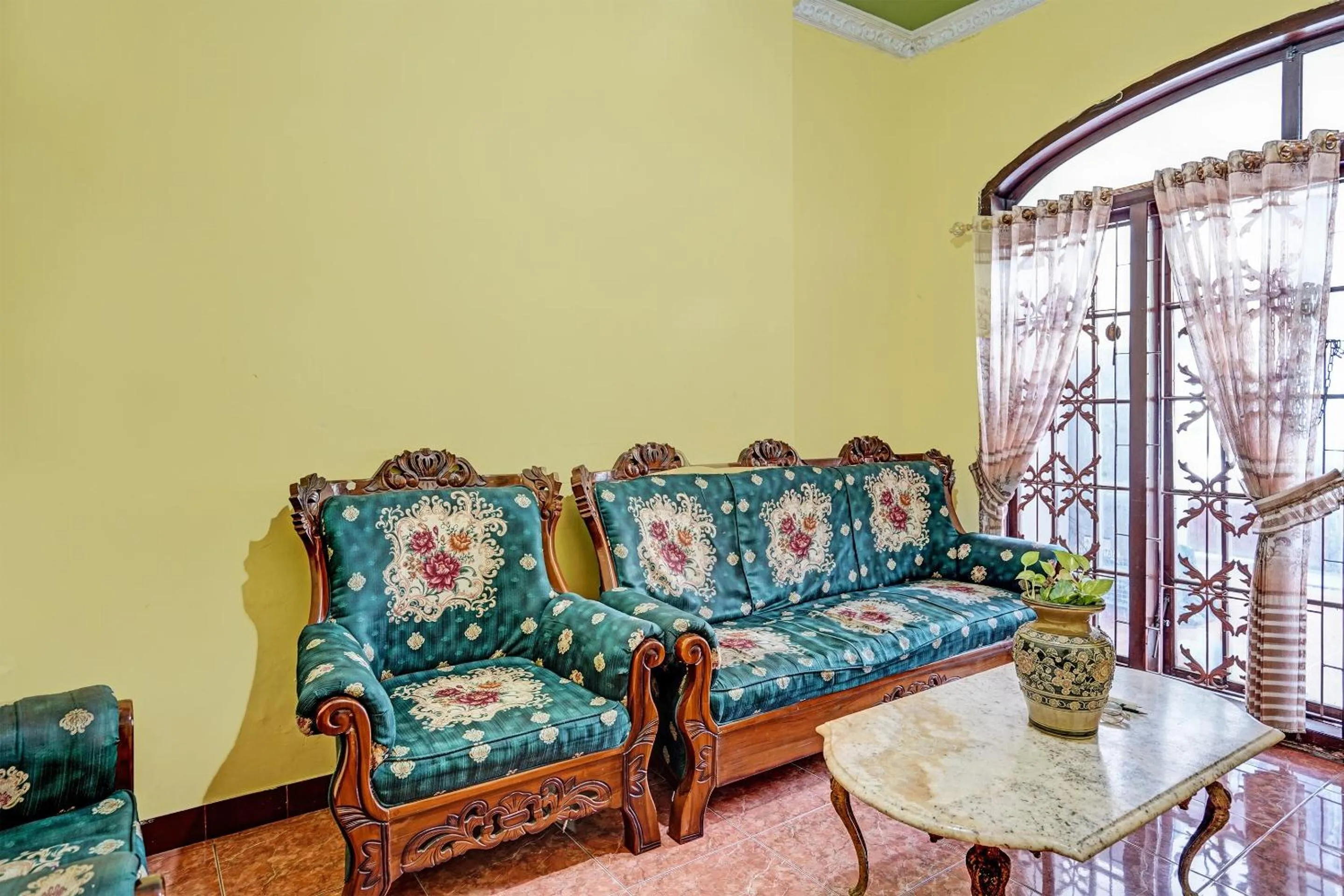 Lobby or reception in SPOT ON 91716 Kost Yy Syariah