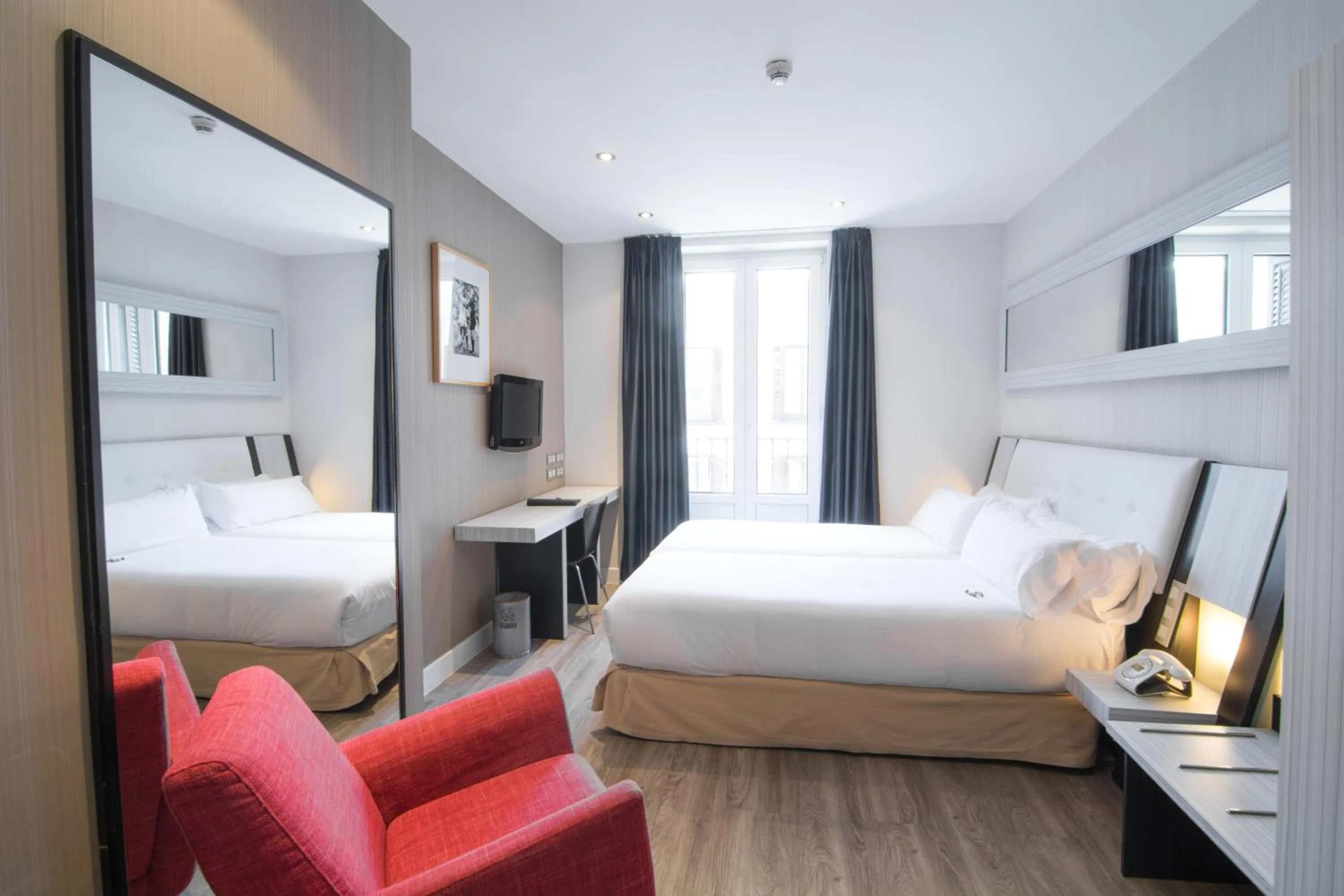 Bedroom, Bed in Petit Palace Arenal