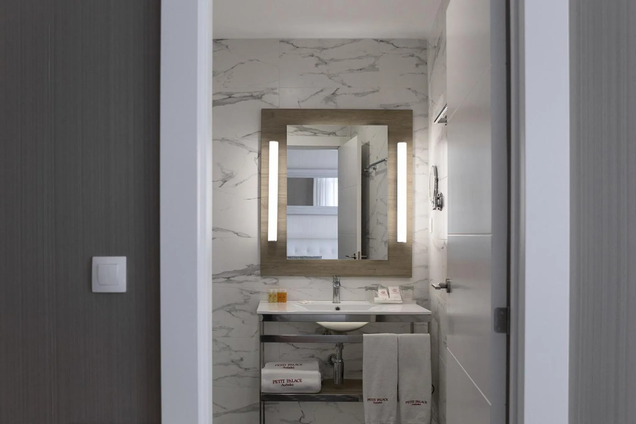 Bathroom in Petit Palace Arenal