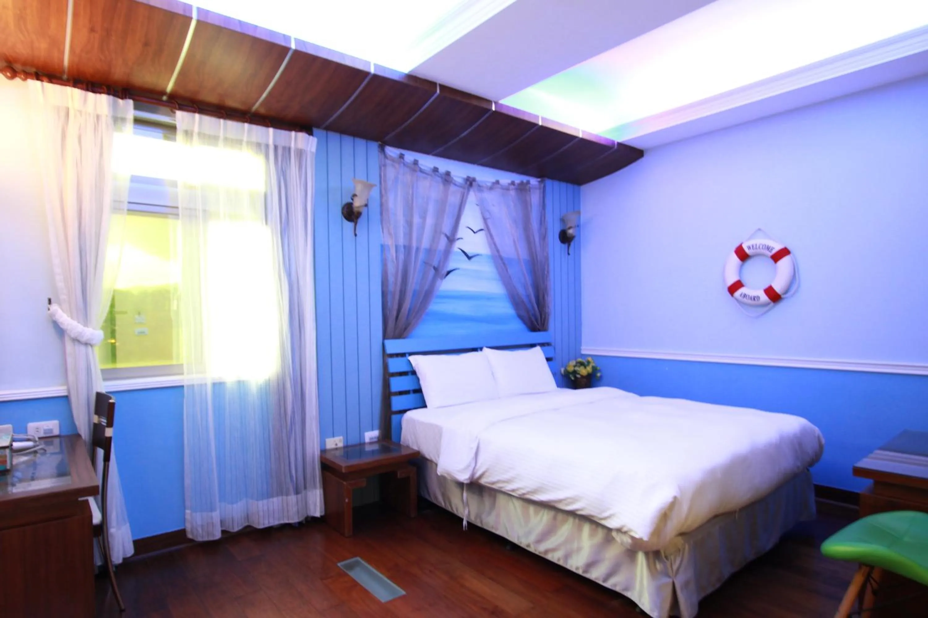 Bed in Seashell Bay 墾丁貝殼灣