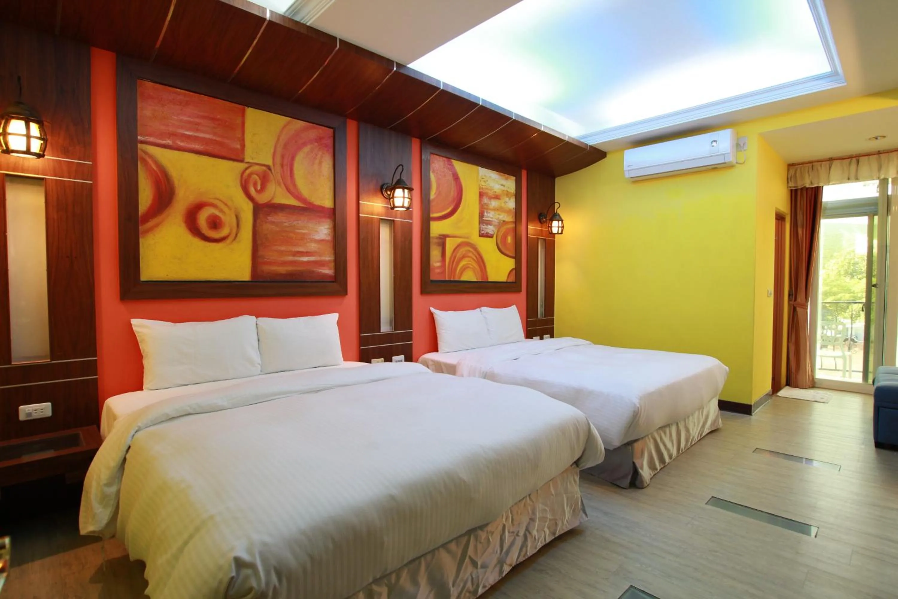 Photo of the whole room, Bed in Seashell Bay 墾丁貝殼灣