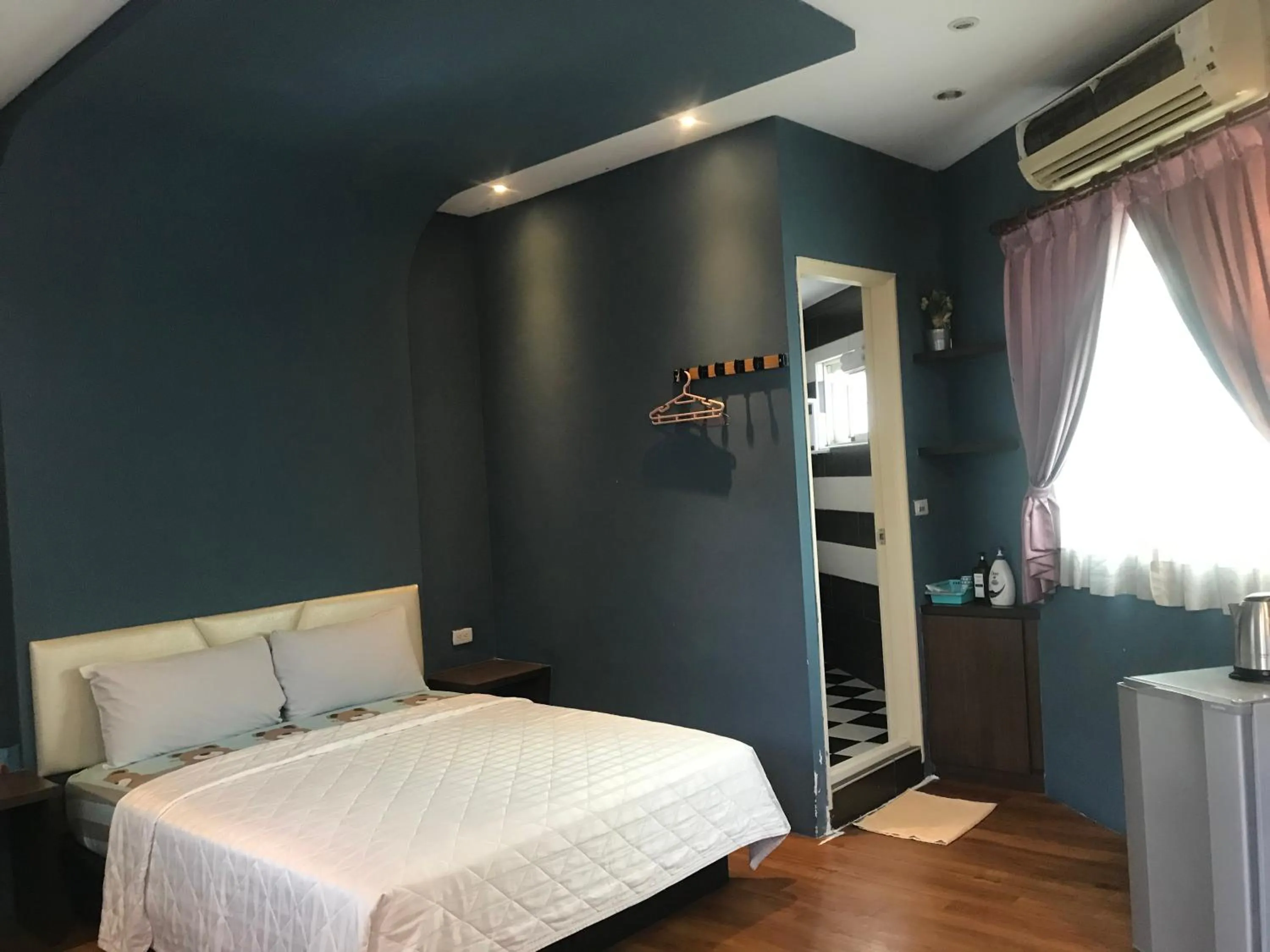 Bed in Seashell Bay 墾丁貝殼灣