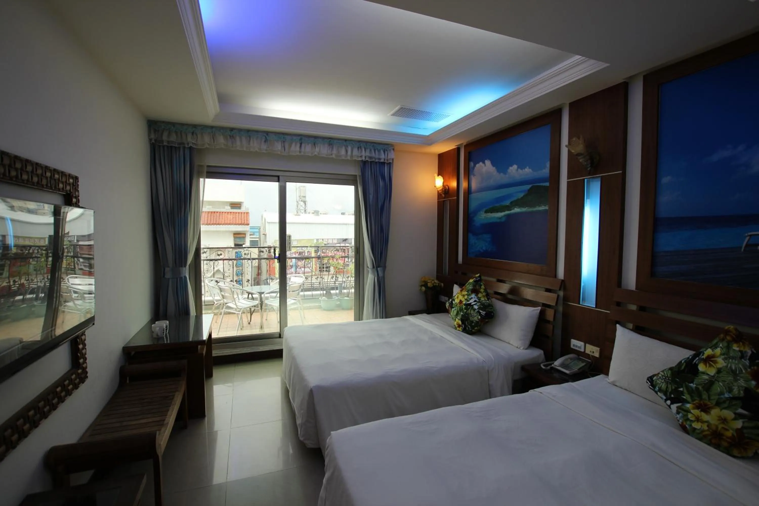 Photo of the whole room, Bed in Seashell Bay 墾丁貝殼灣