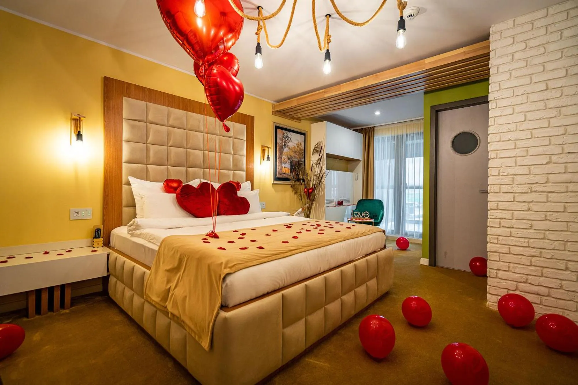 Bed in Razelm Luxury Resort