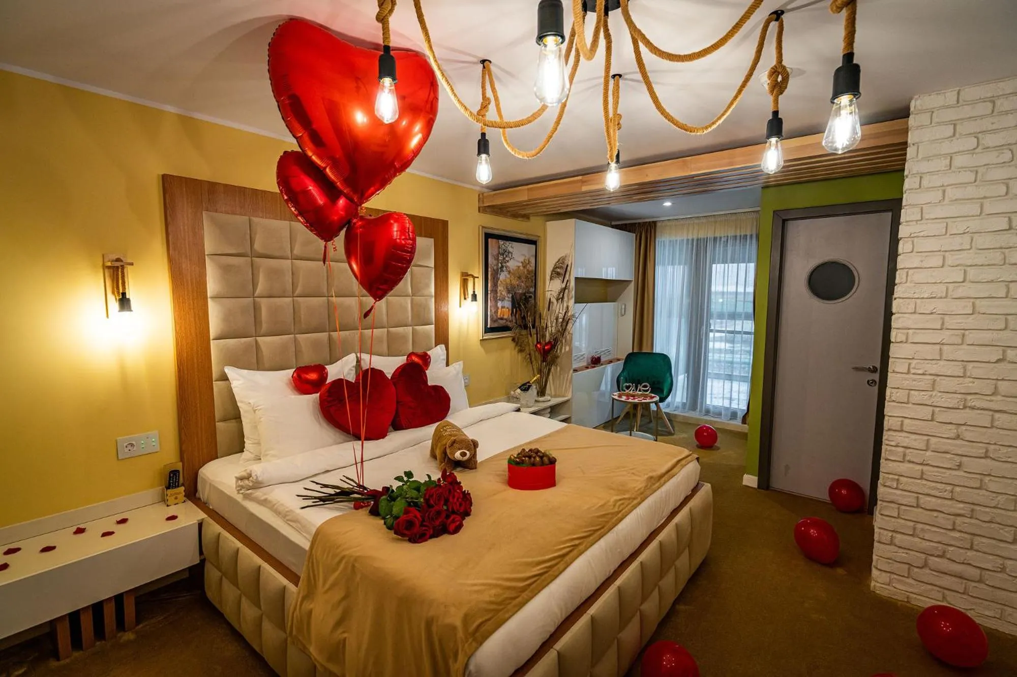 Bed in Razelm Luxury Resort