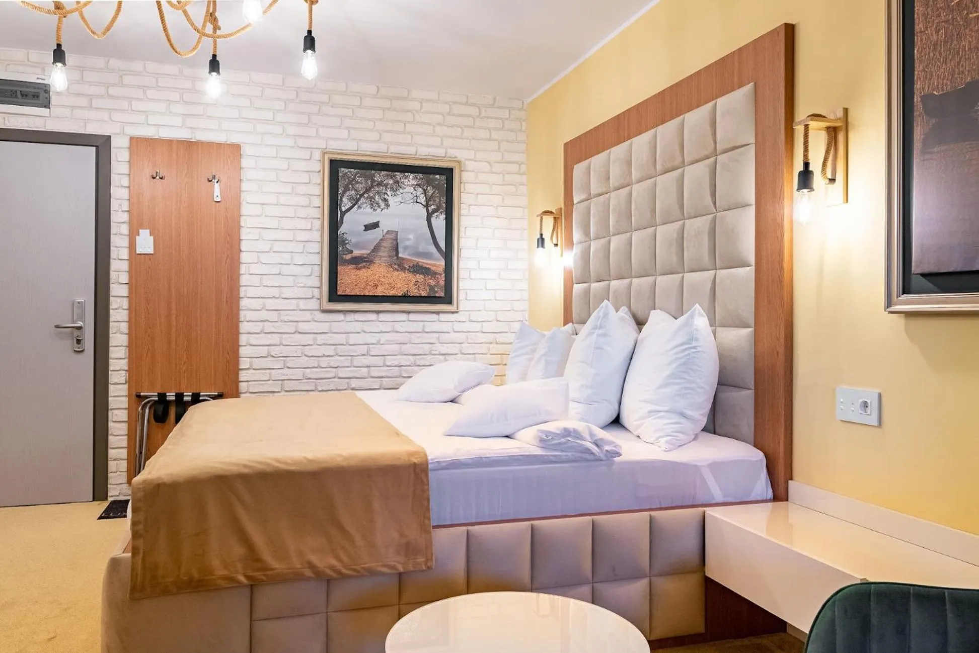 Bed in Razelm Luxury Resort