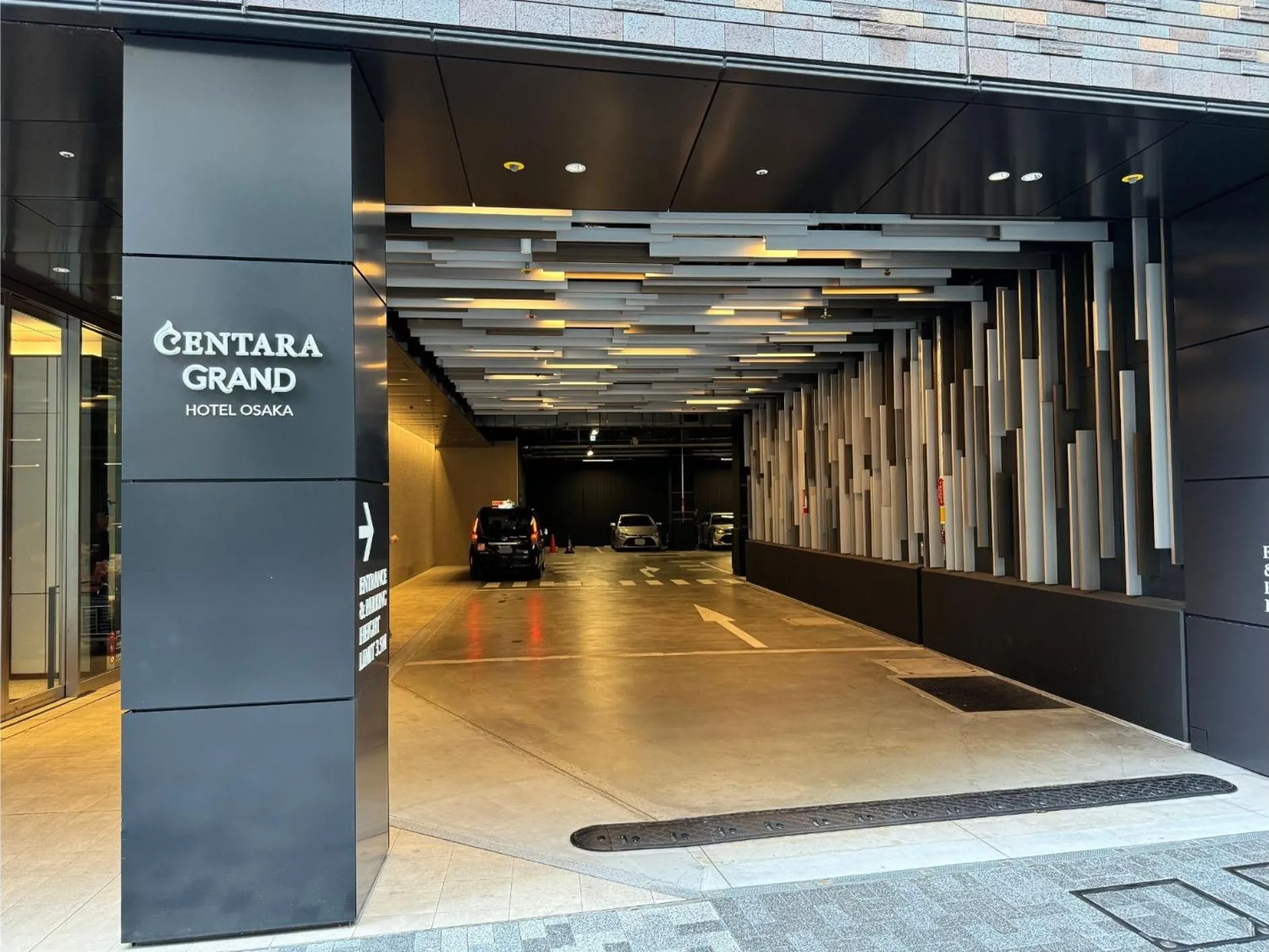 Parking in Centara Grand Hotel Osaka