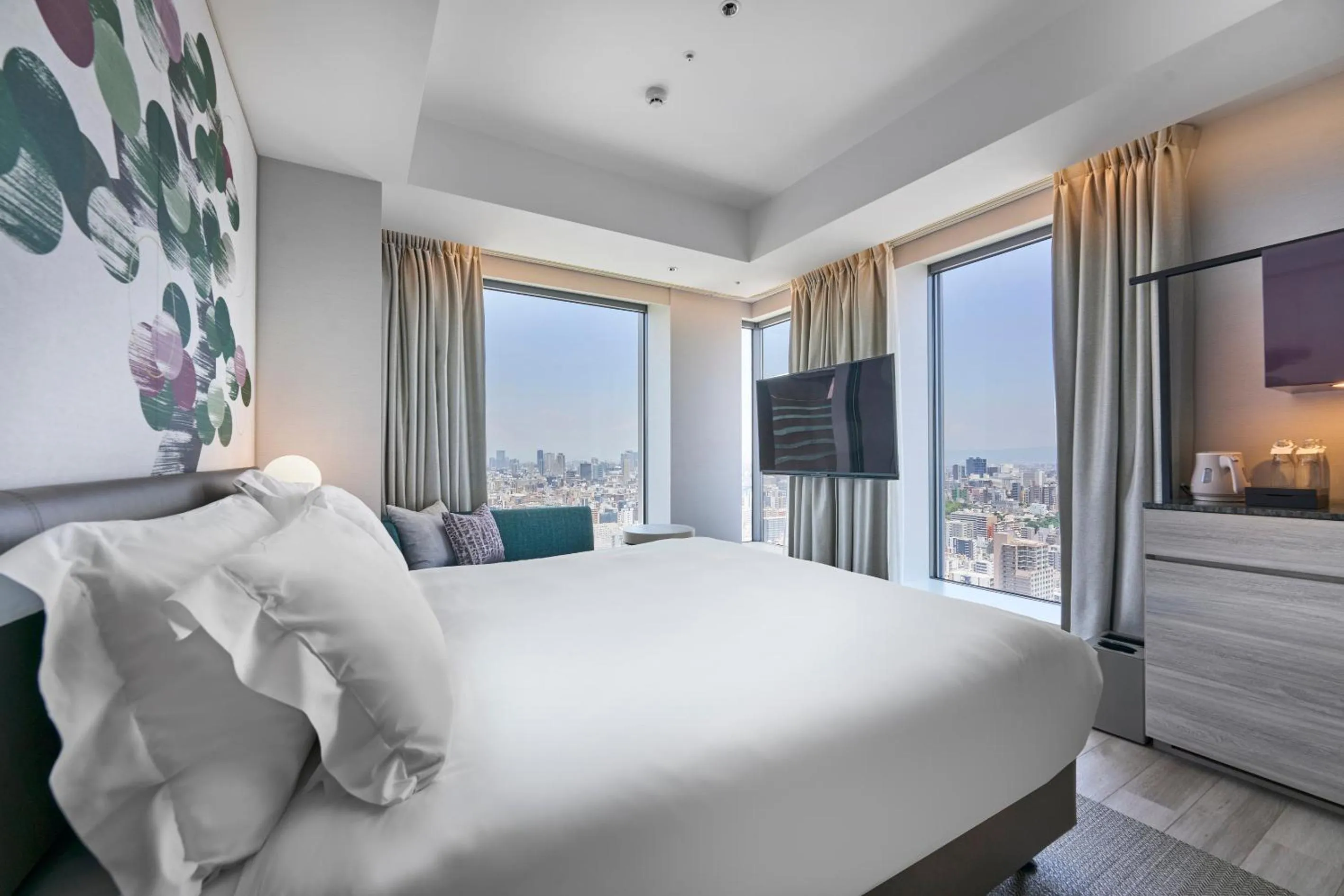 Photo of the whole room, Bed in Centara Grand Hotel Osaka