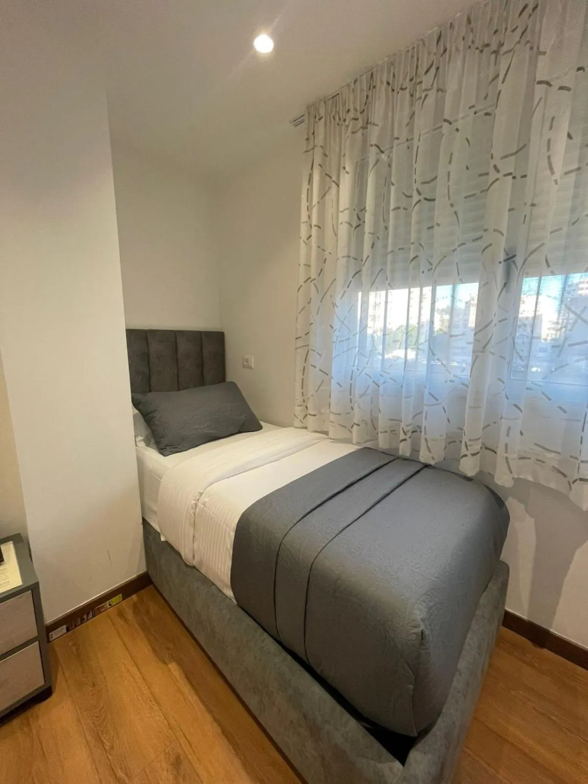 air conditioner, Bed in Peaky Hotel