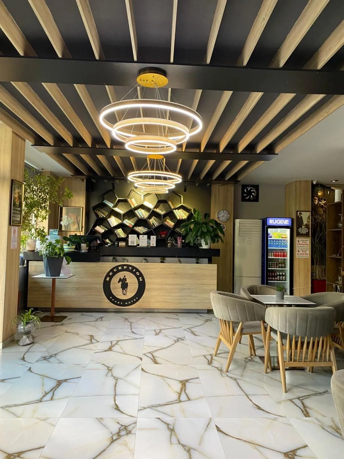 Lobby or reception in Peaky Hotel