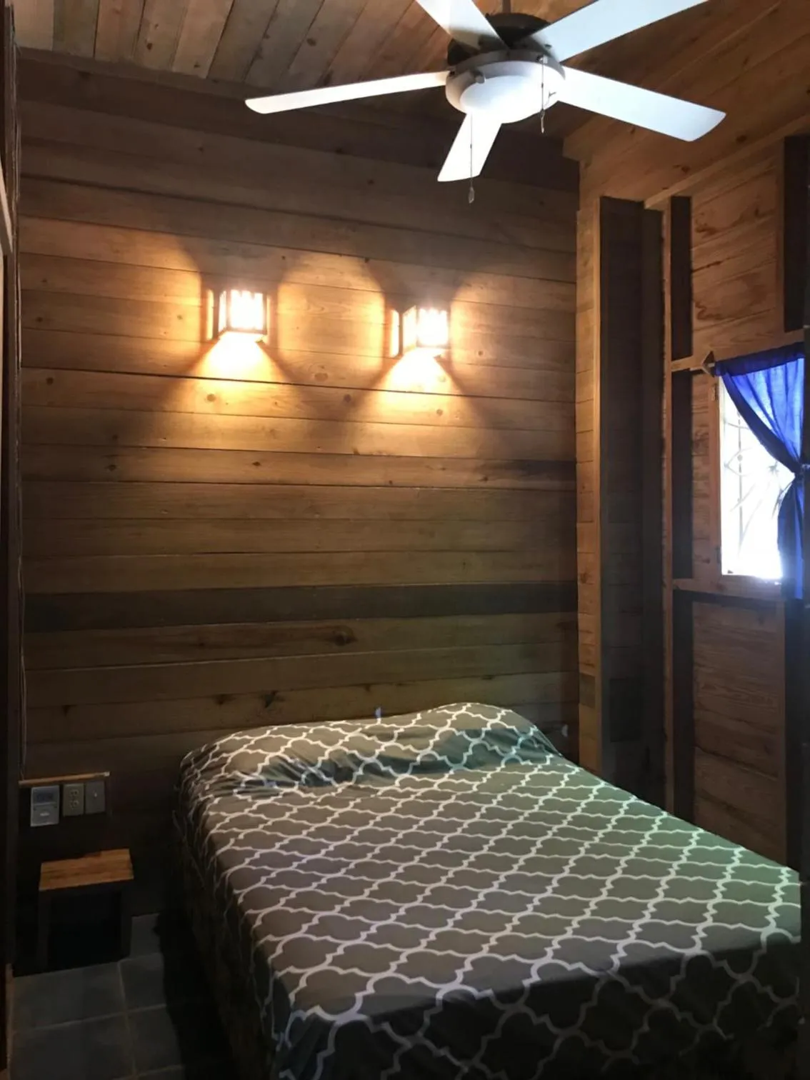 Bed in Roatan Bed & Breakfast Apartments