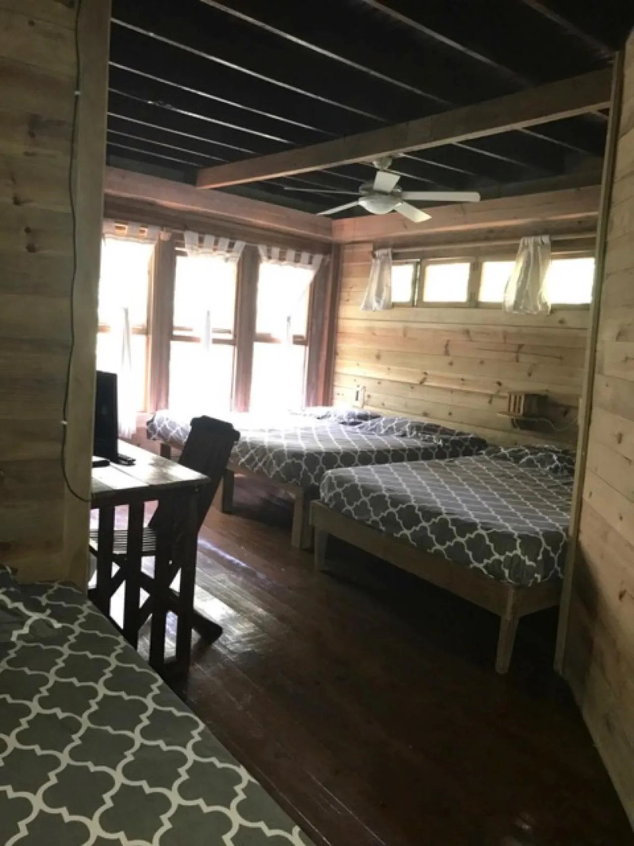 Photo of the whole room, Bed in Roatan Bed & Breakfast Apartments