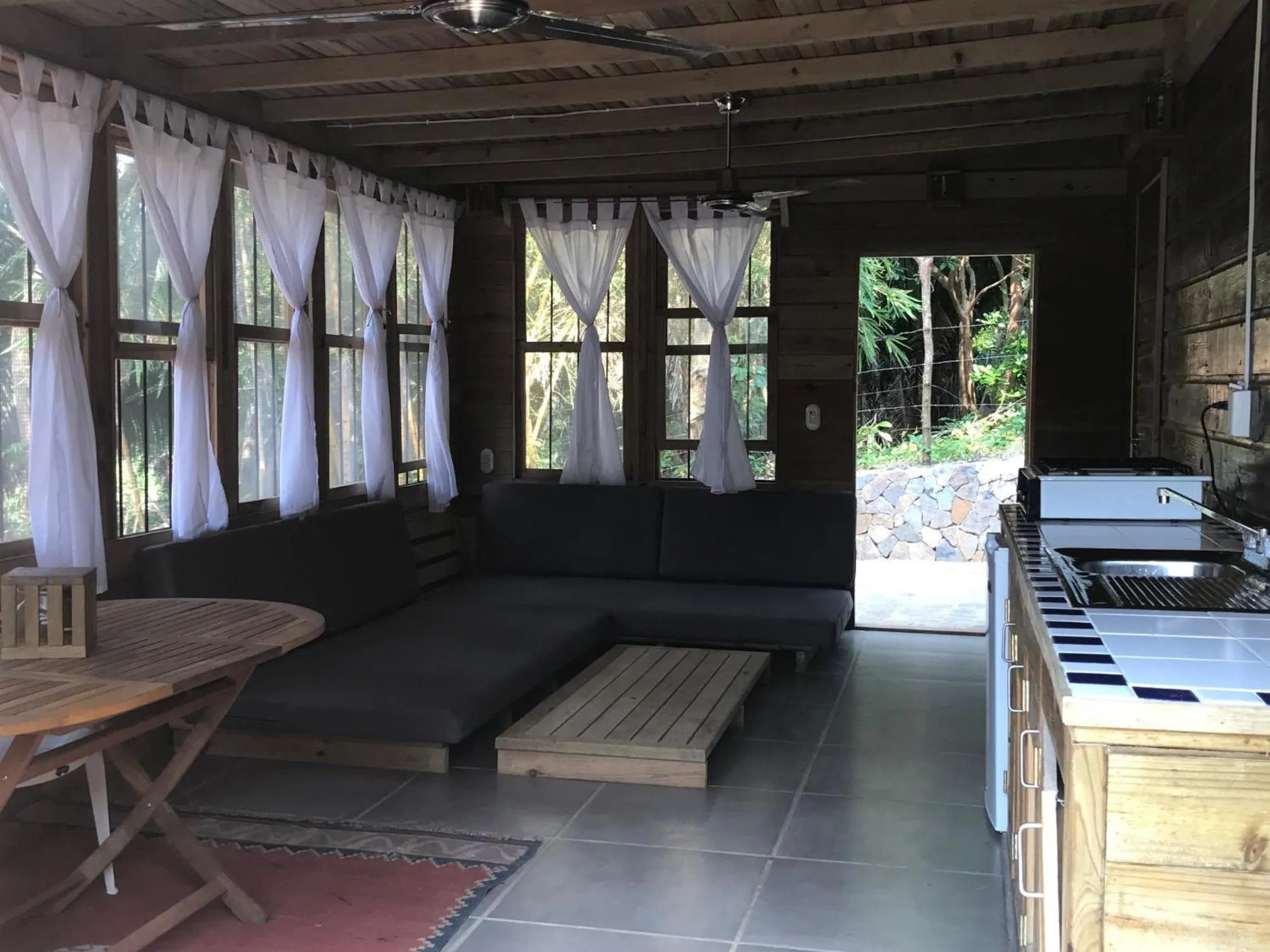 Patio in Roatan Bed & Breakfast Apartments