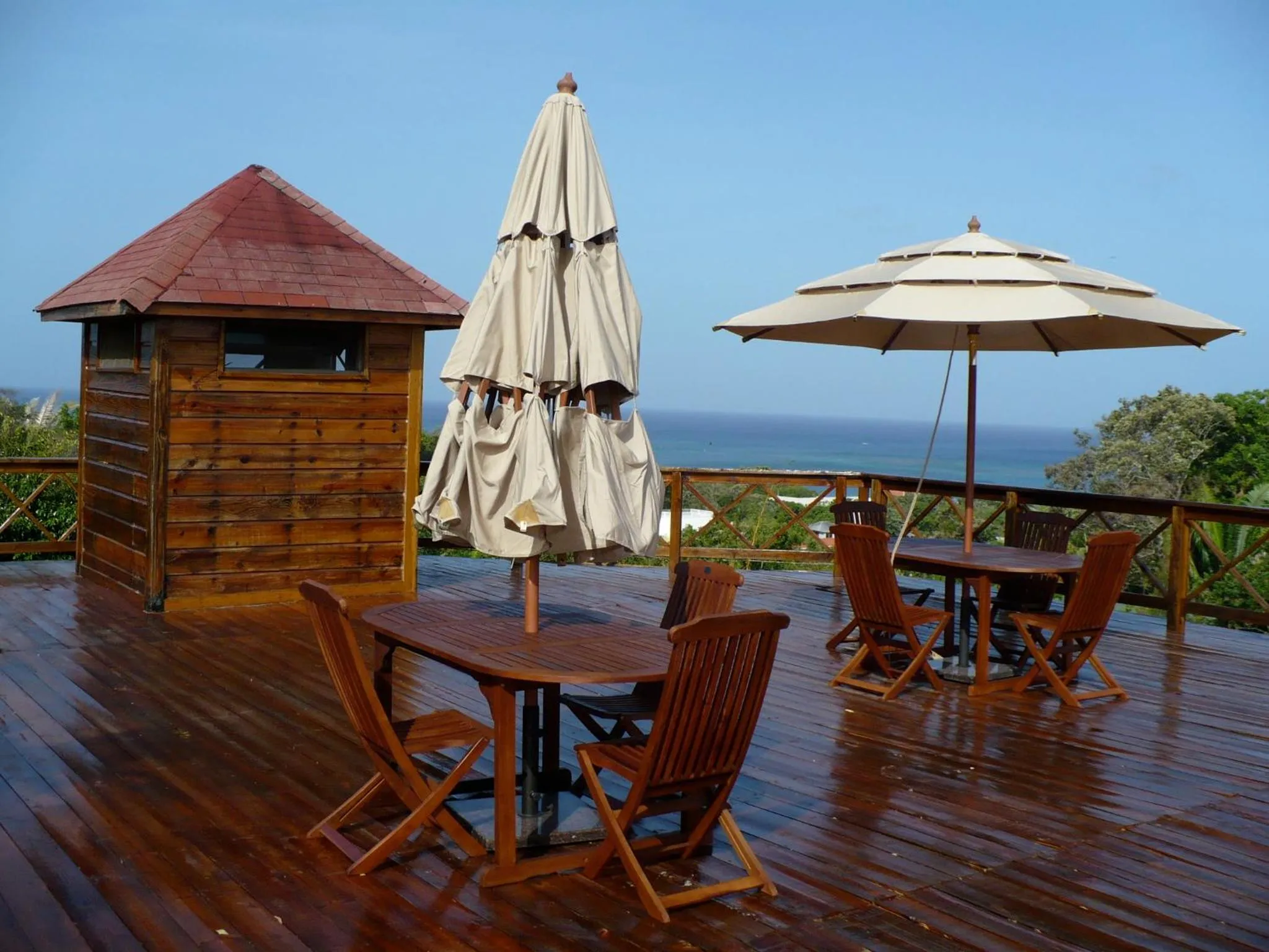 Solarium in Roatan Bed & Breakfast Apartments