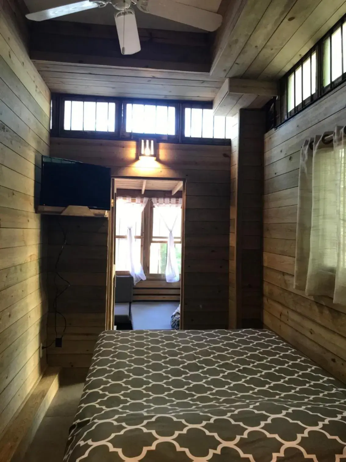 Family Bungalow in Roatan Bed & Breakfast Apartments Family Bungalow in Roatan Bed & Breakfast Apartments