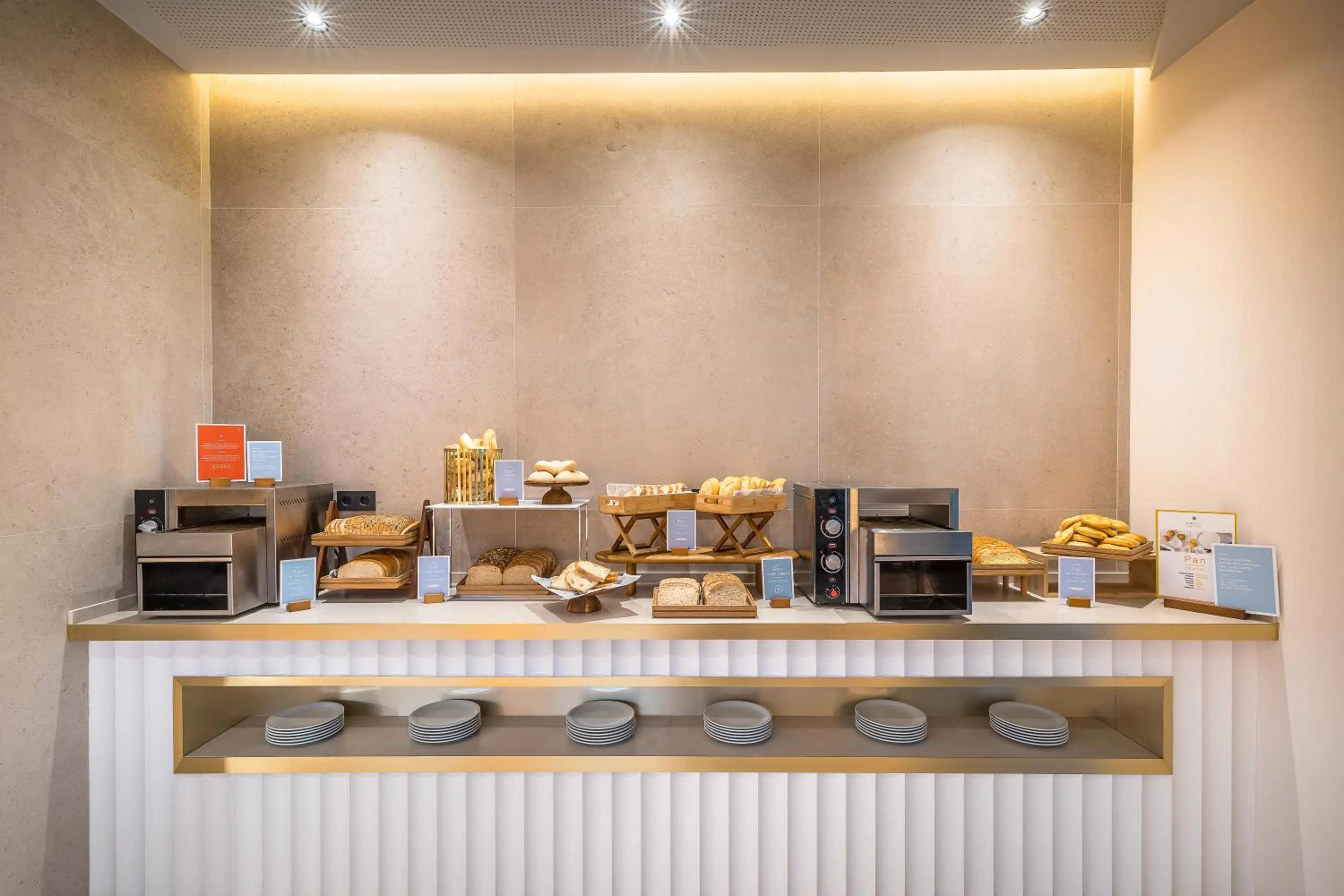 Breakfast in Barceló Carmen Granada