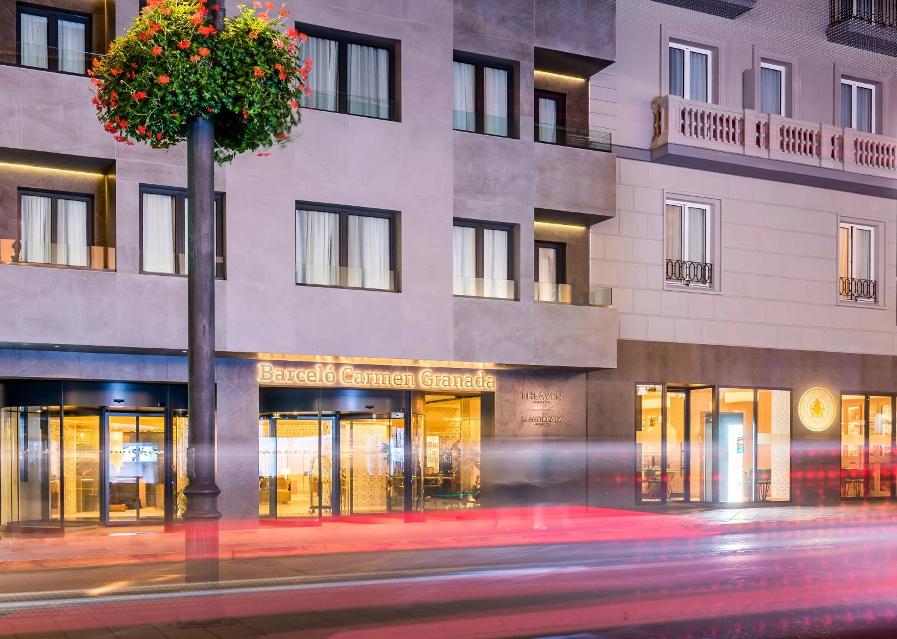 Property building in Barceló Carmen Granada