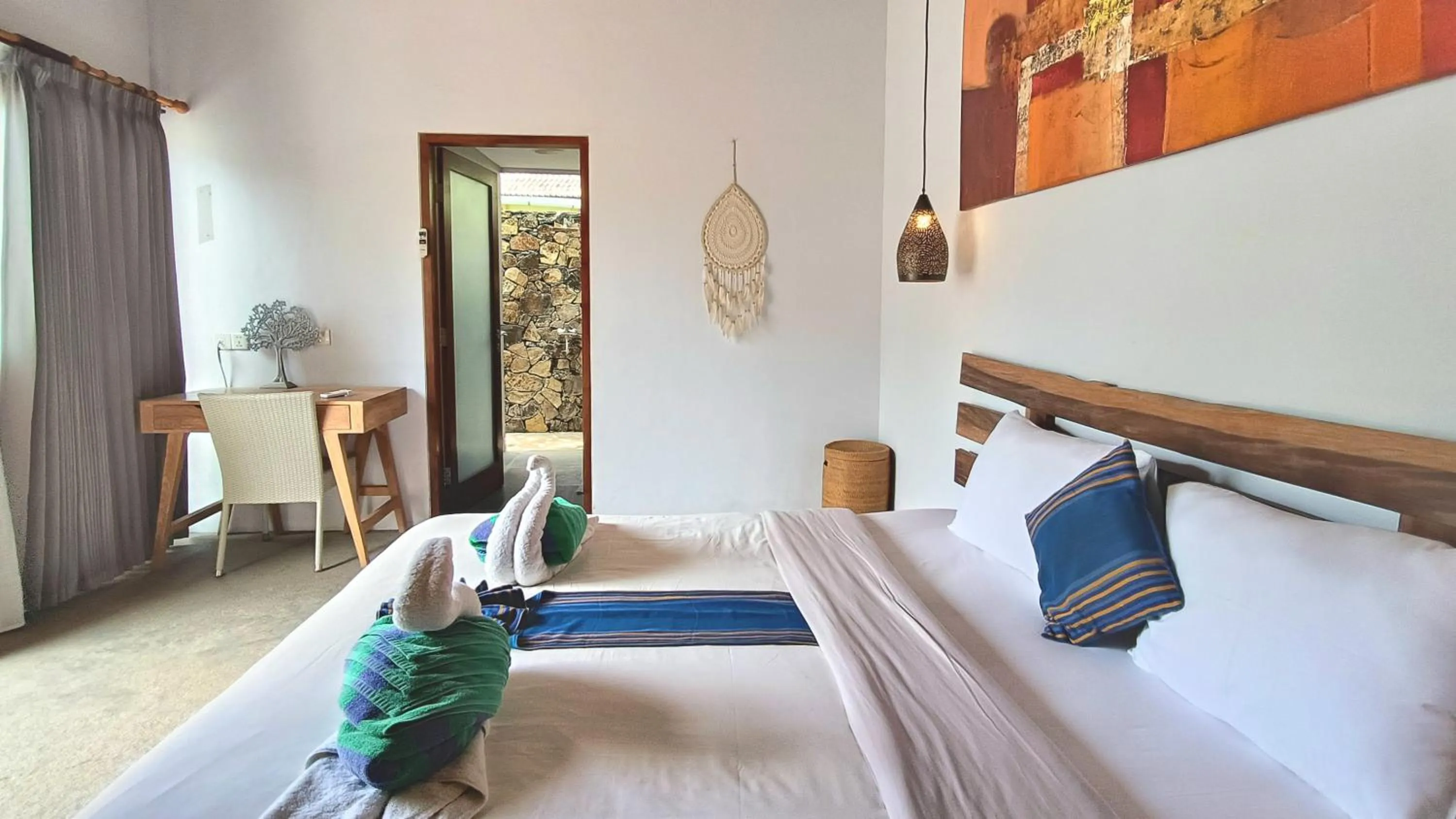 Bed in Kies Villas Lombok