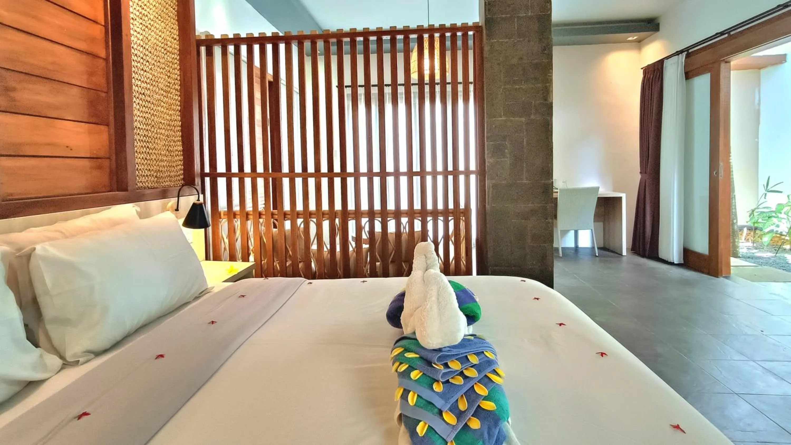 Bed in Kies Villas Lombok