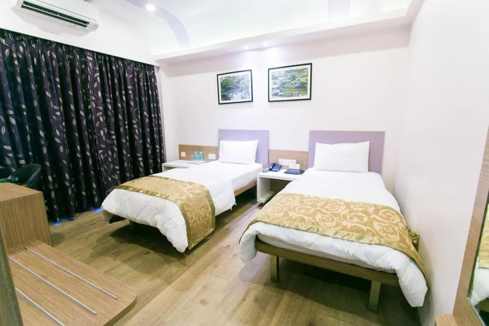 Shower in seasons hotel