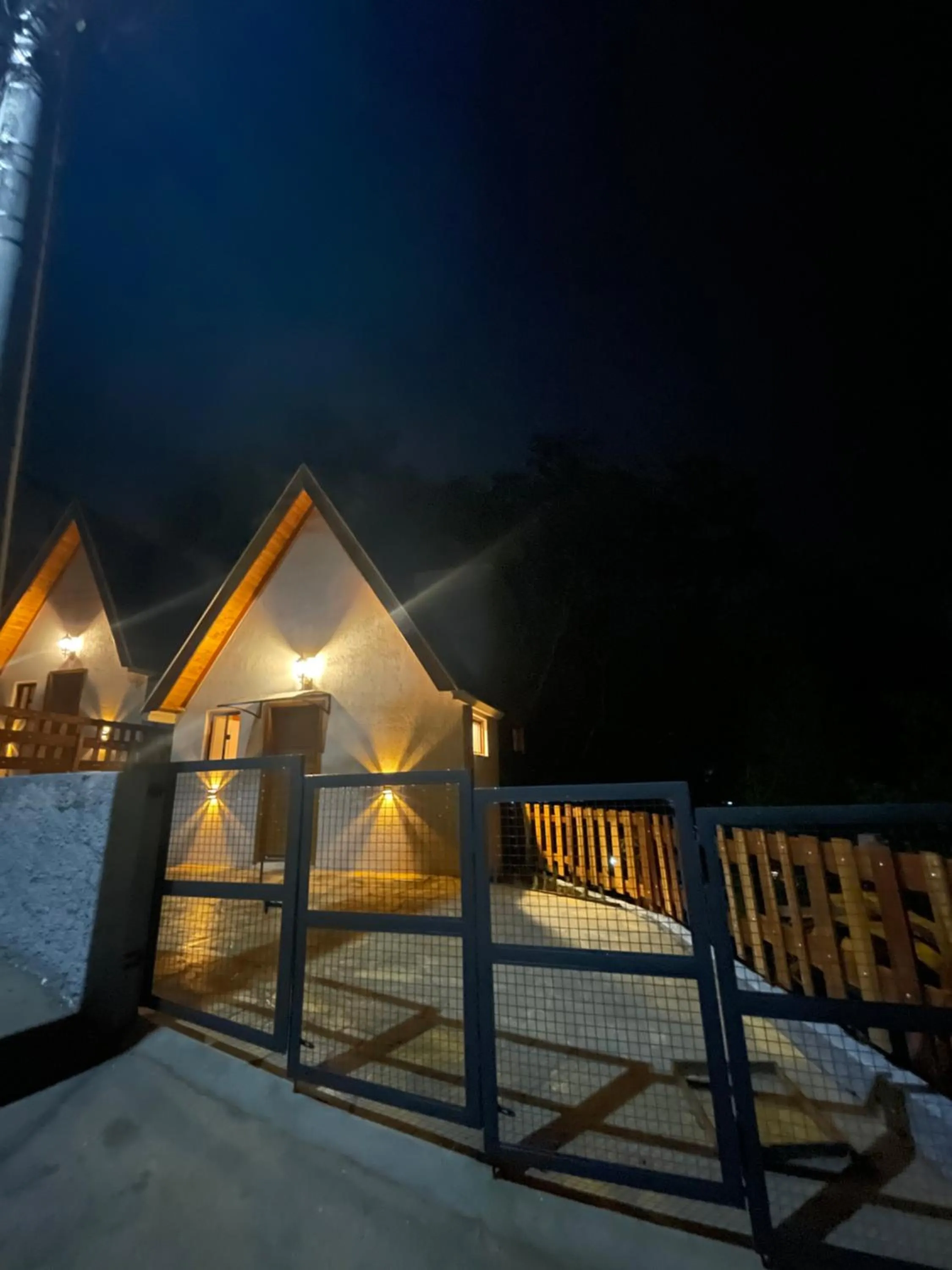 VILLA ITÁLIA CHALÉ