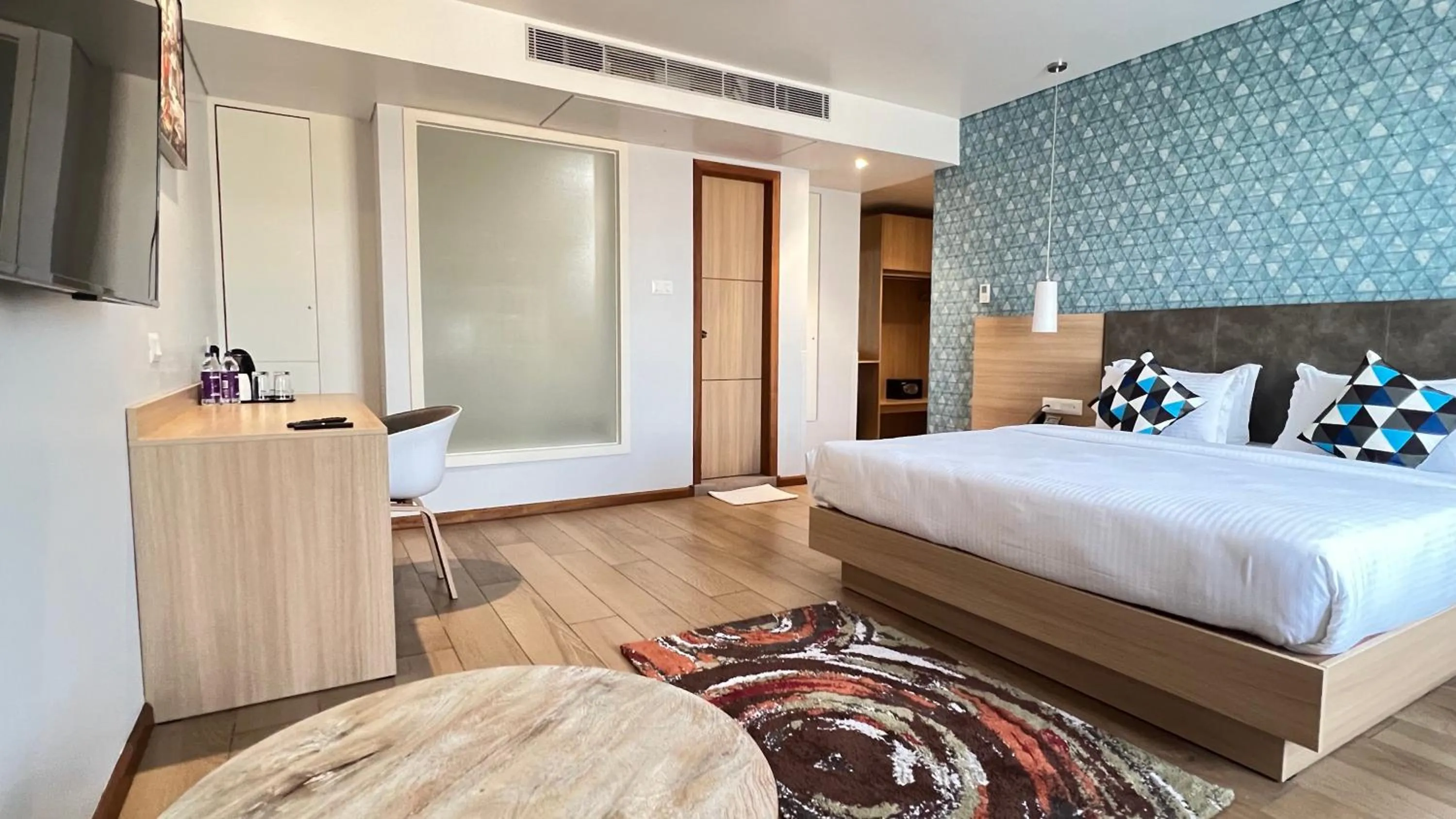 Photo of the whole room, Bed in Aurora Boutique Hotel Imphal