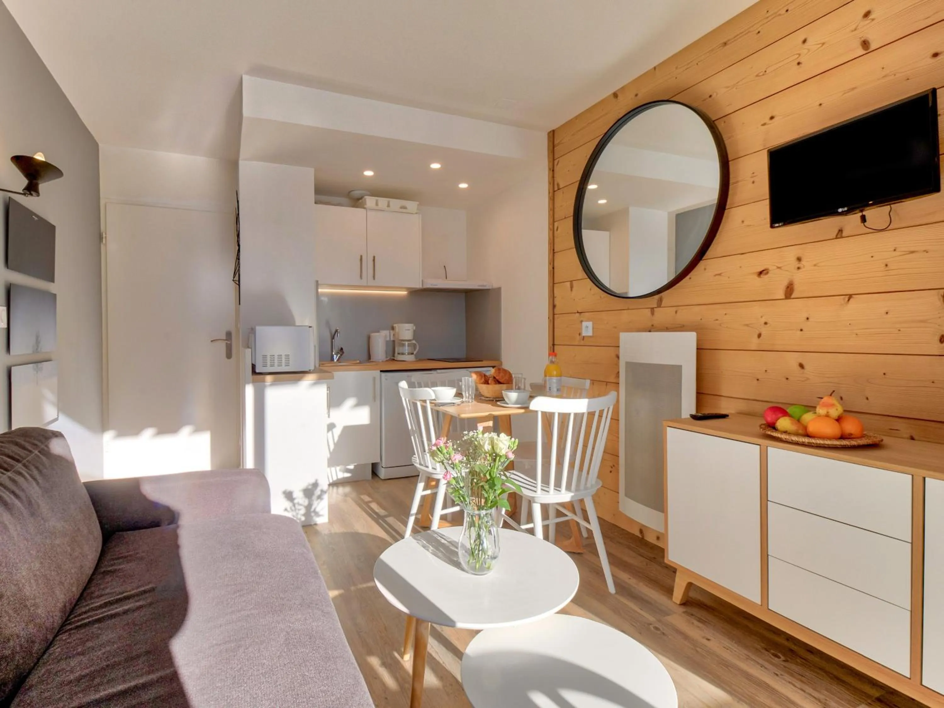 Communal lounge/ TV room in Vacancéole - Les Balcons du Soleil