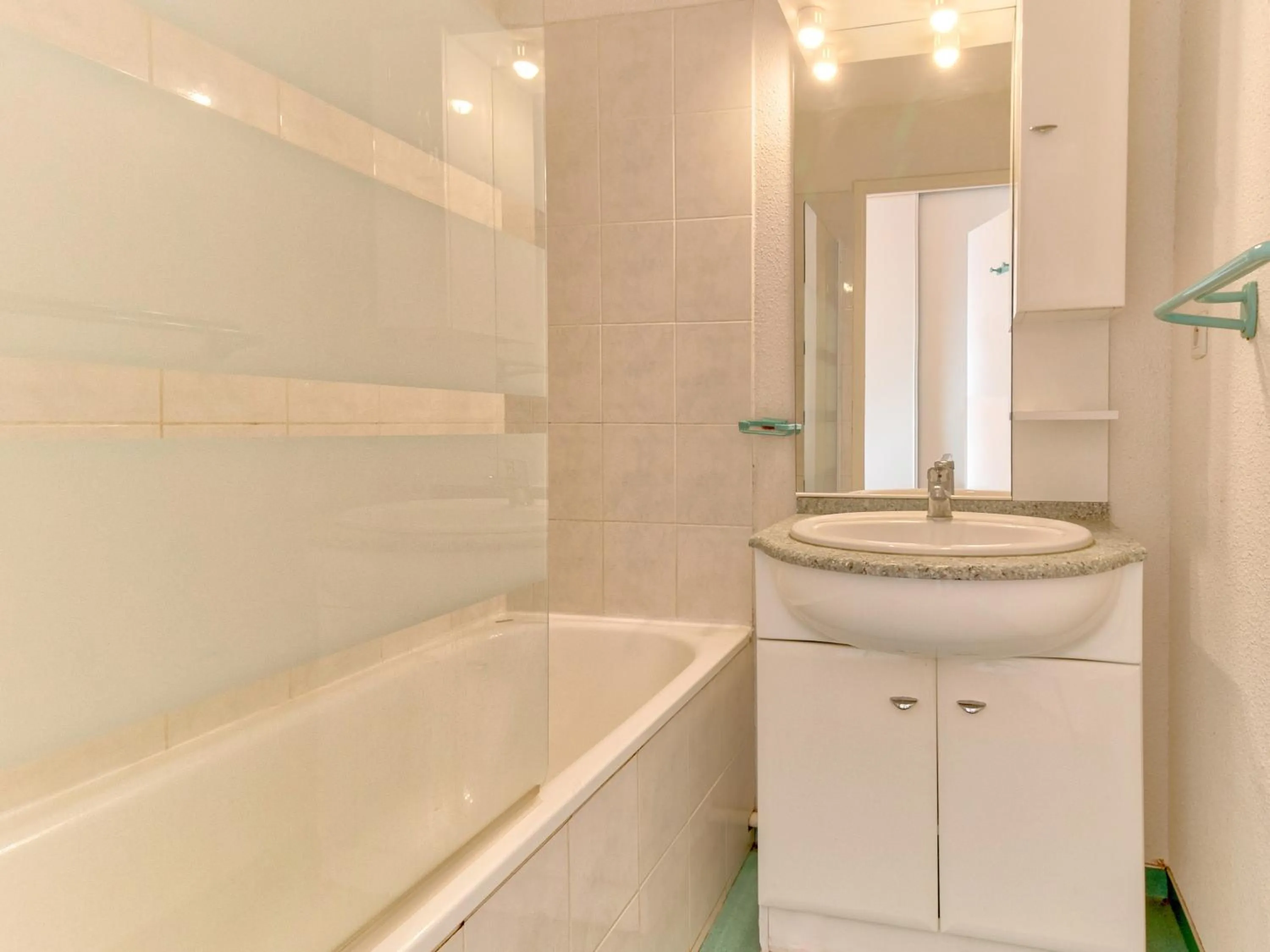 Bathroom in Vacancéole - Les Balcons du Soleil