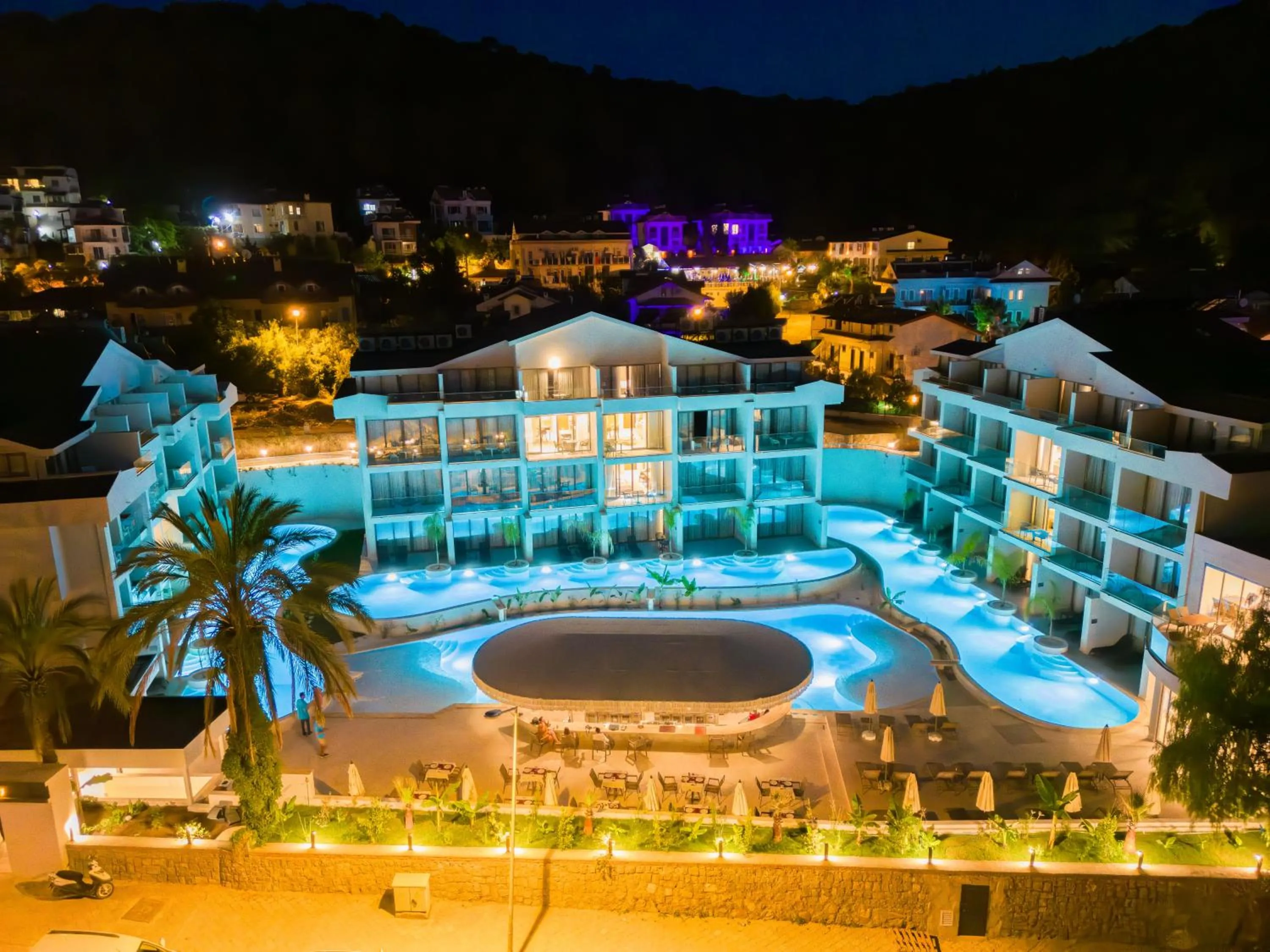 Property building in Residence 222 Hisarönü