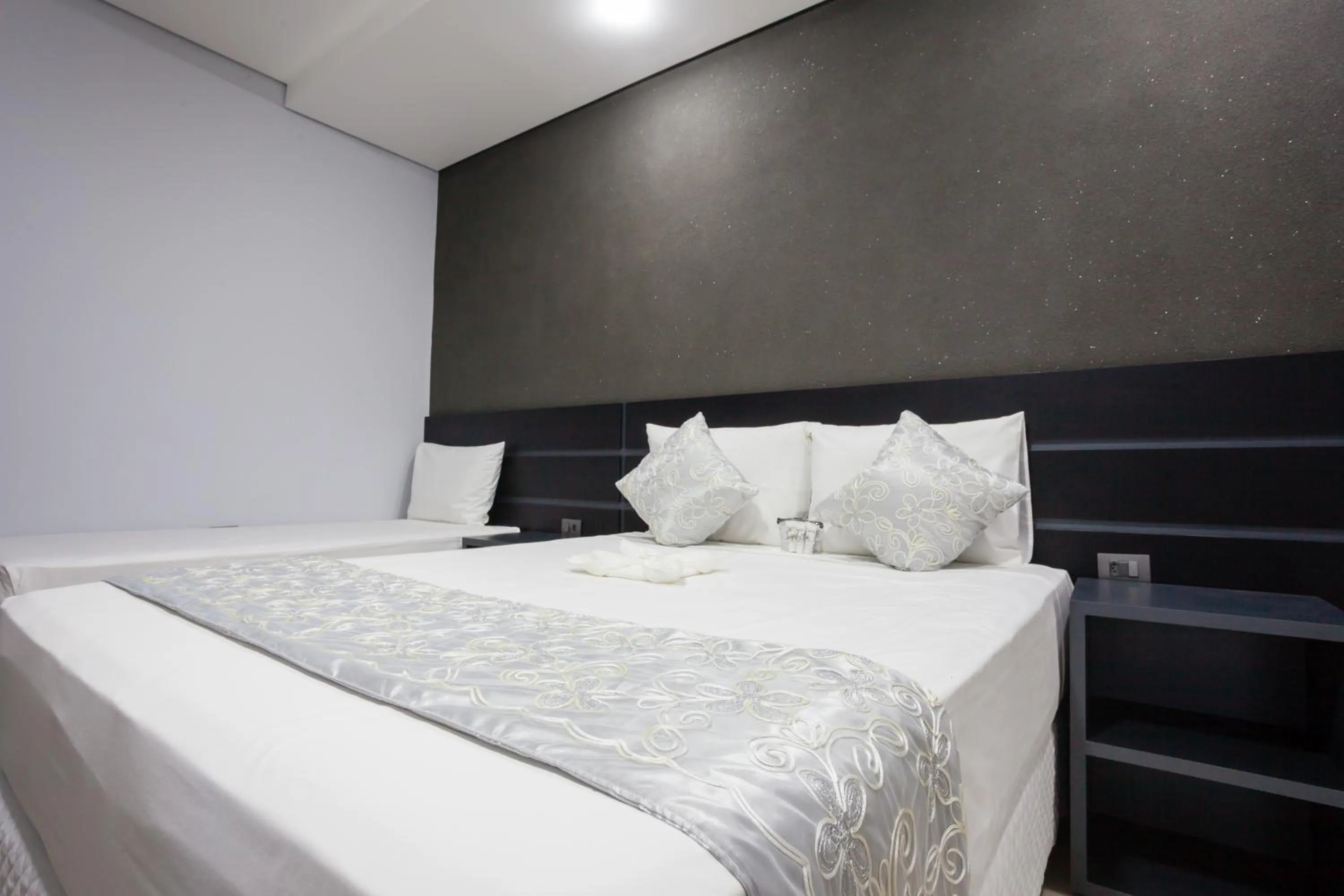 Bedroom, Bed in Sophita Business Hotel