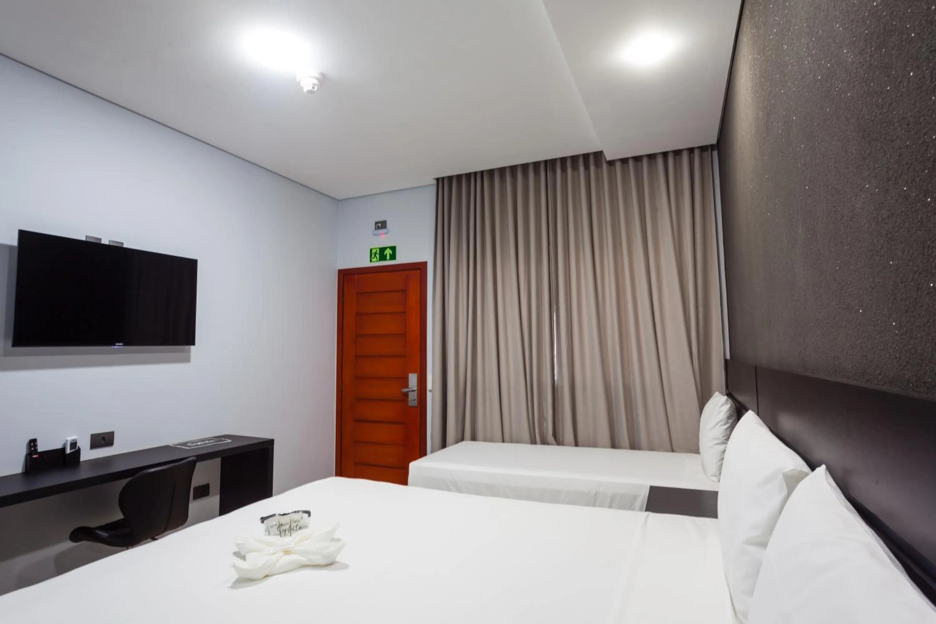 Bedroom, Bed in Sophita Business Hotel