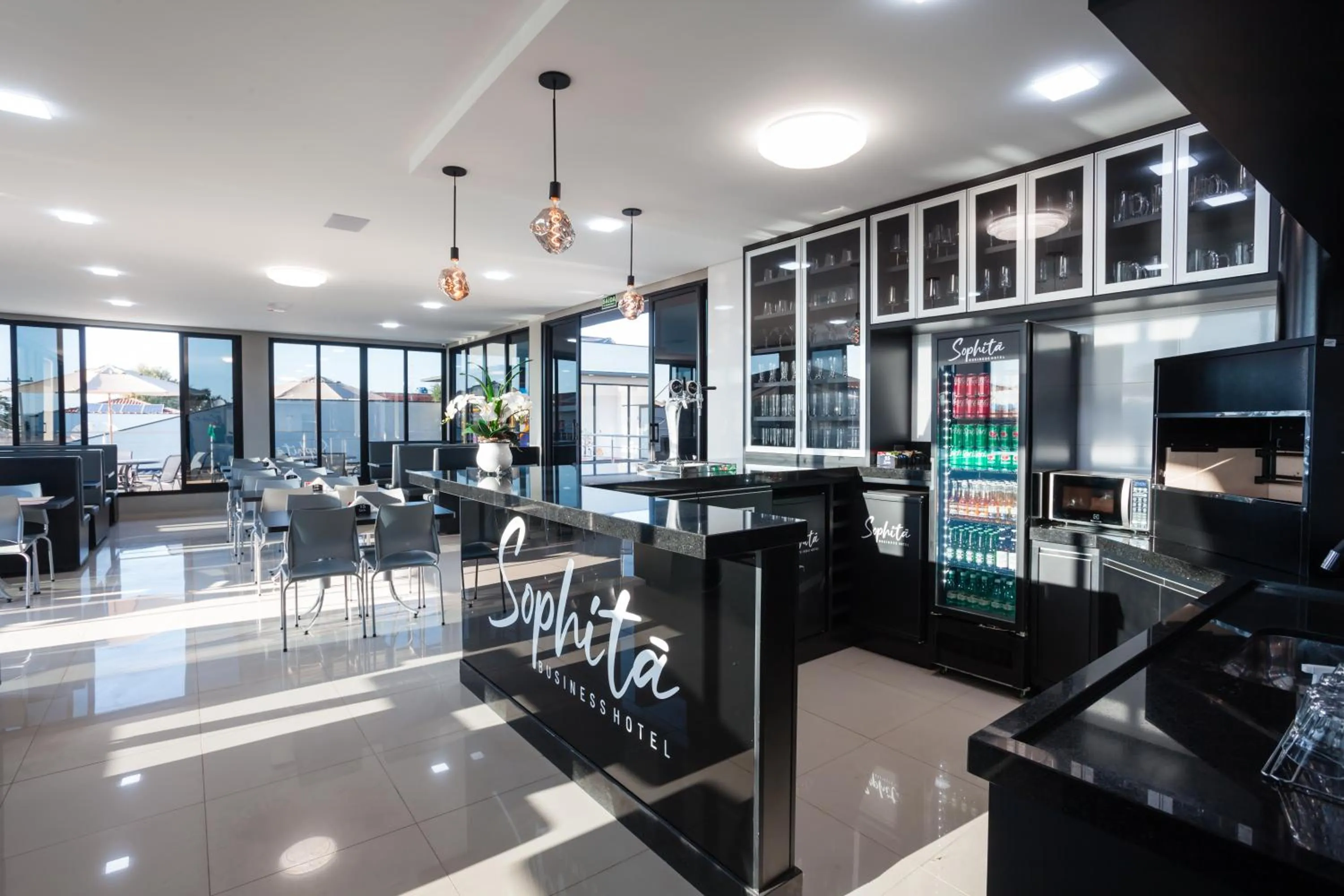 Restaurant/places to eat in Sophita Business Hotel