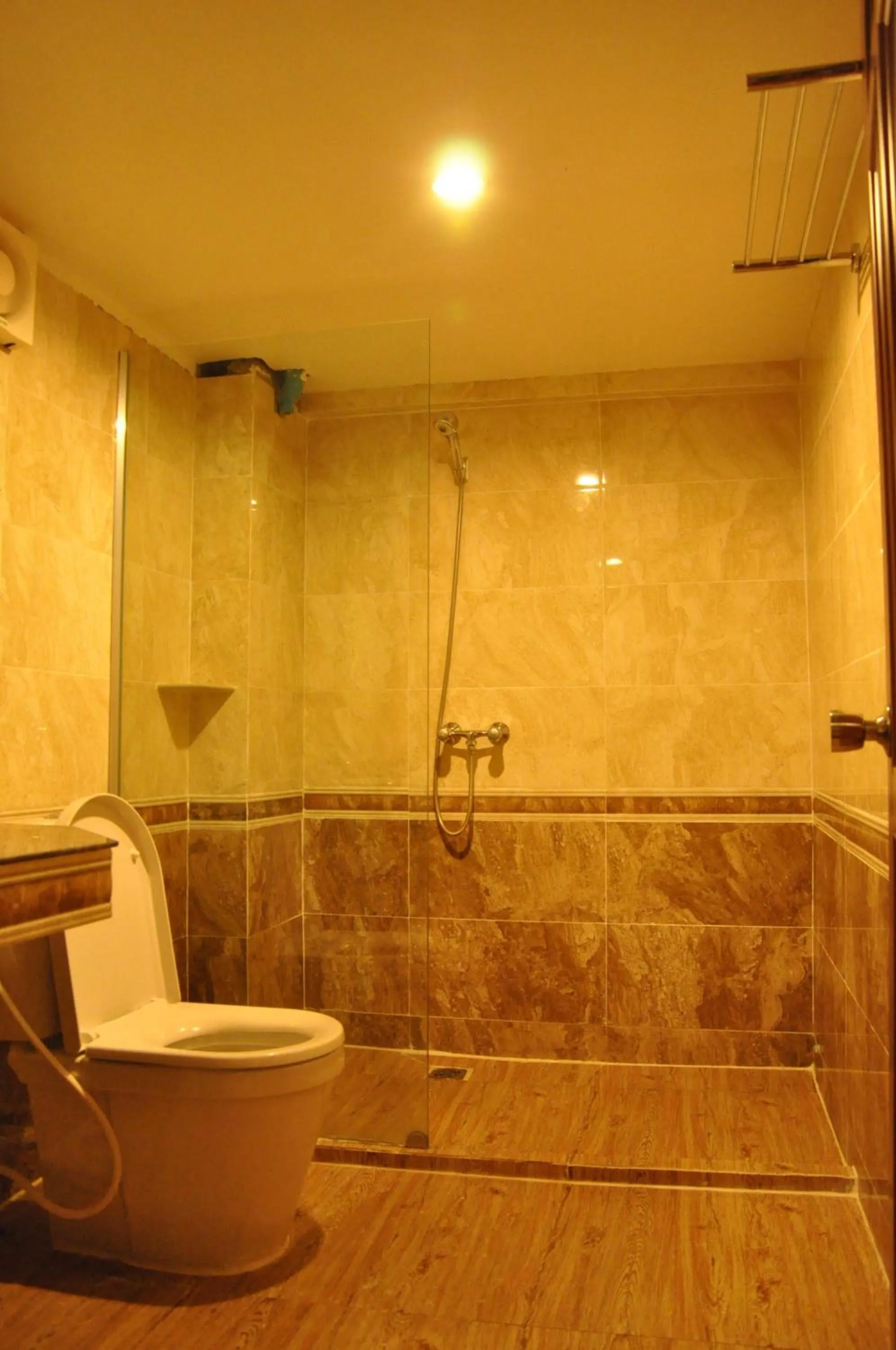 Bathroom in Angkor Comfort Hotel