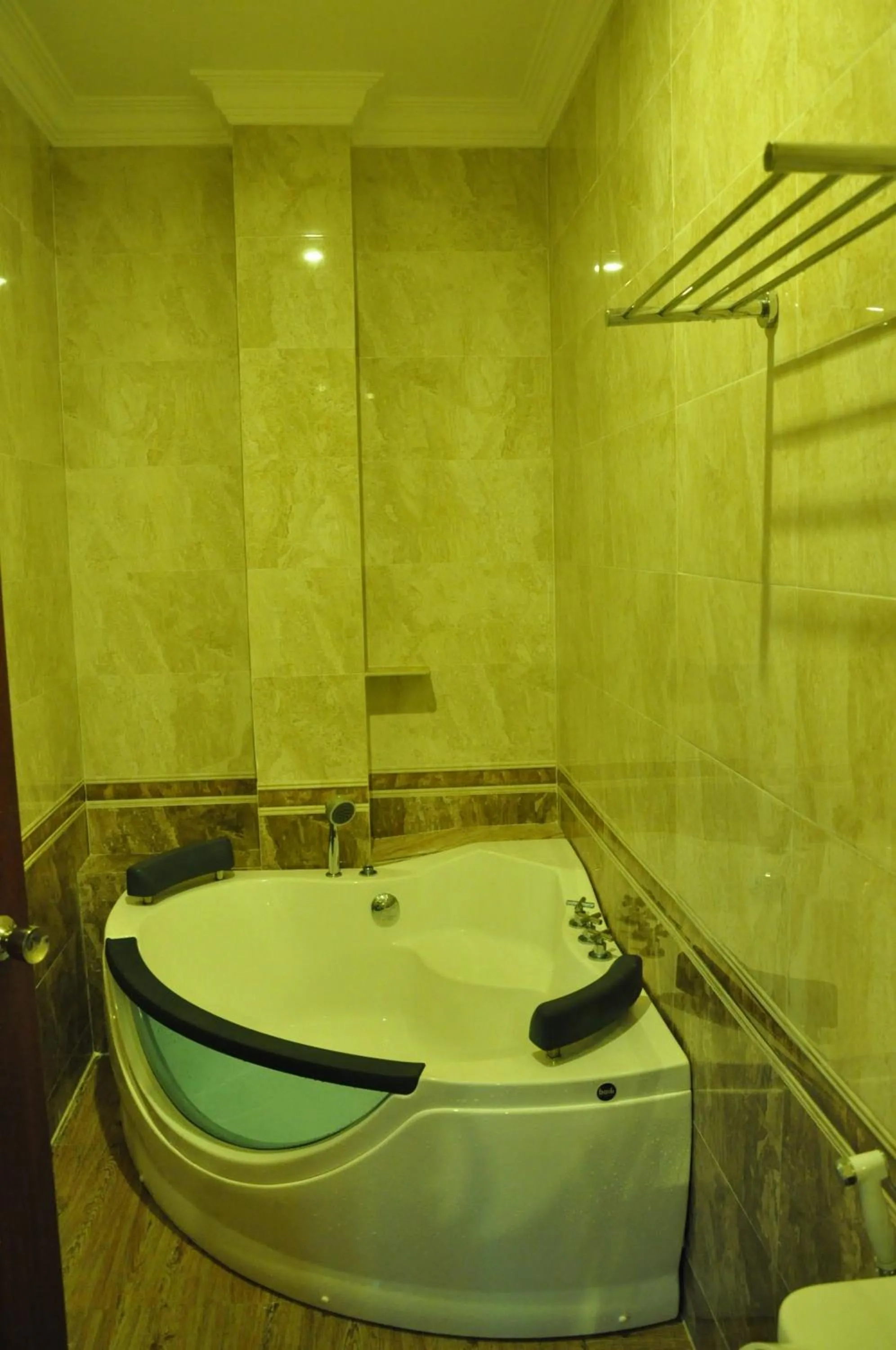 Bathroom in Angkor Comfort Hotel