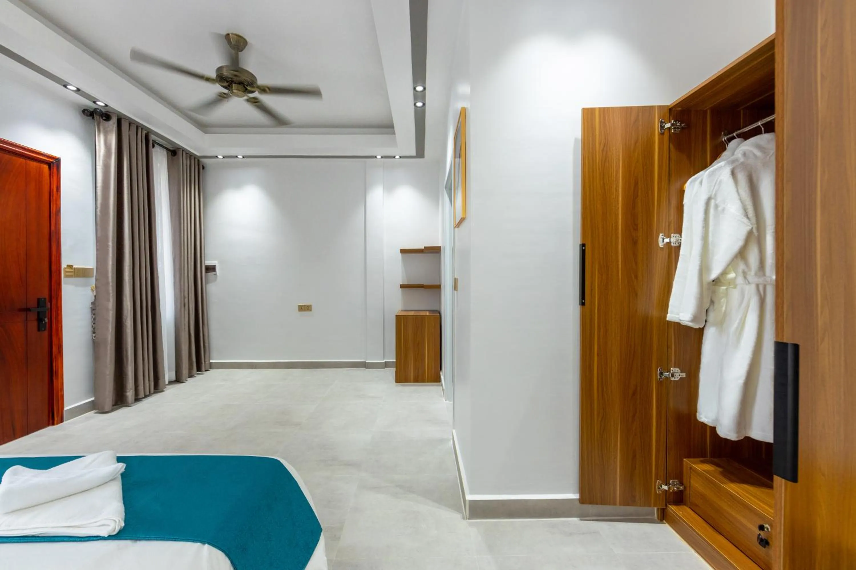 Bedroom in SS Villa & Resort