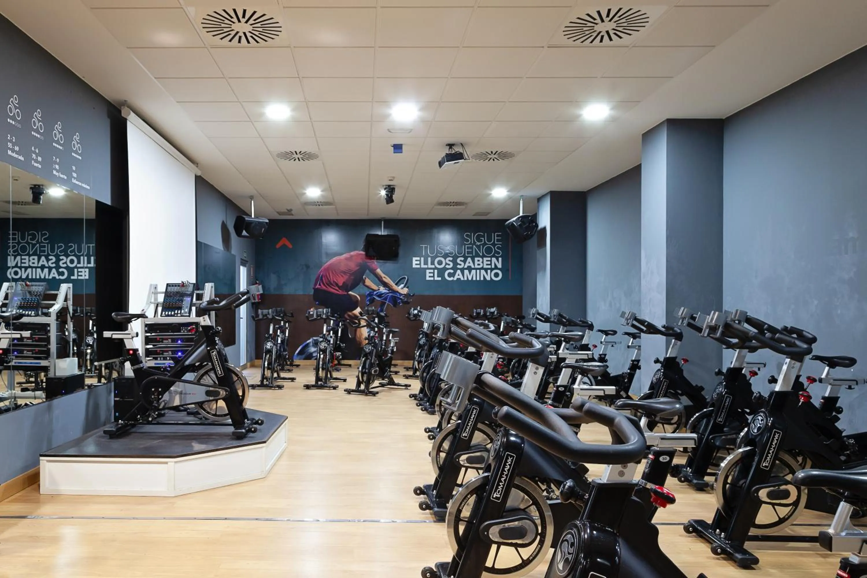 Fitness centre/facilities in Claridge Madrid