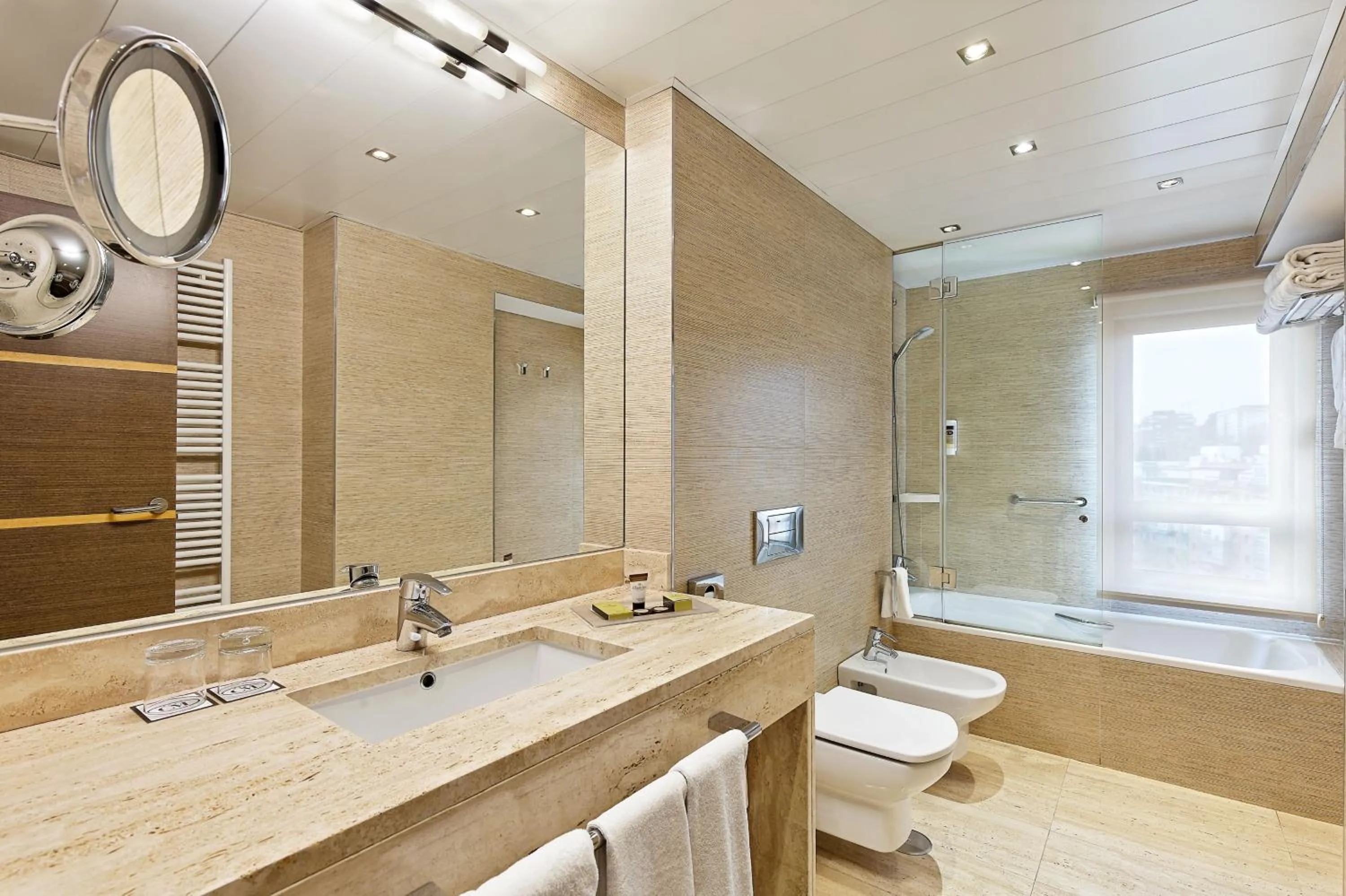 Bathroom in Claridge Madrid