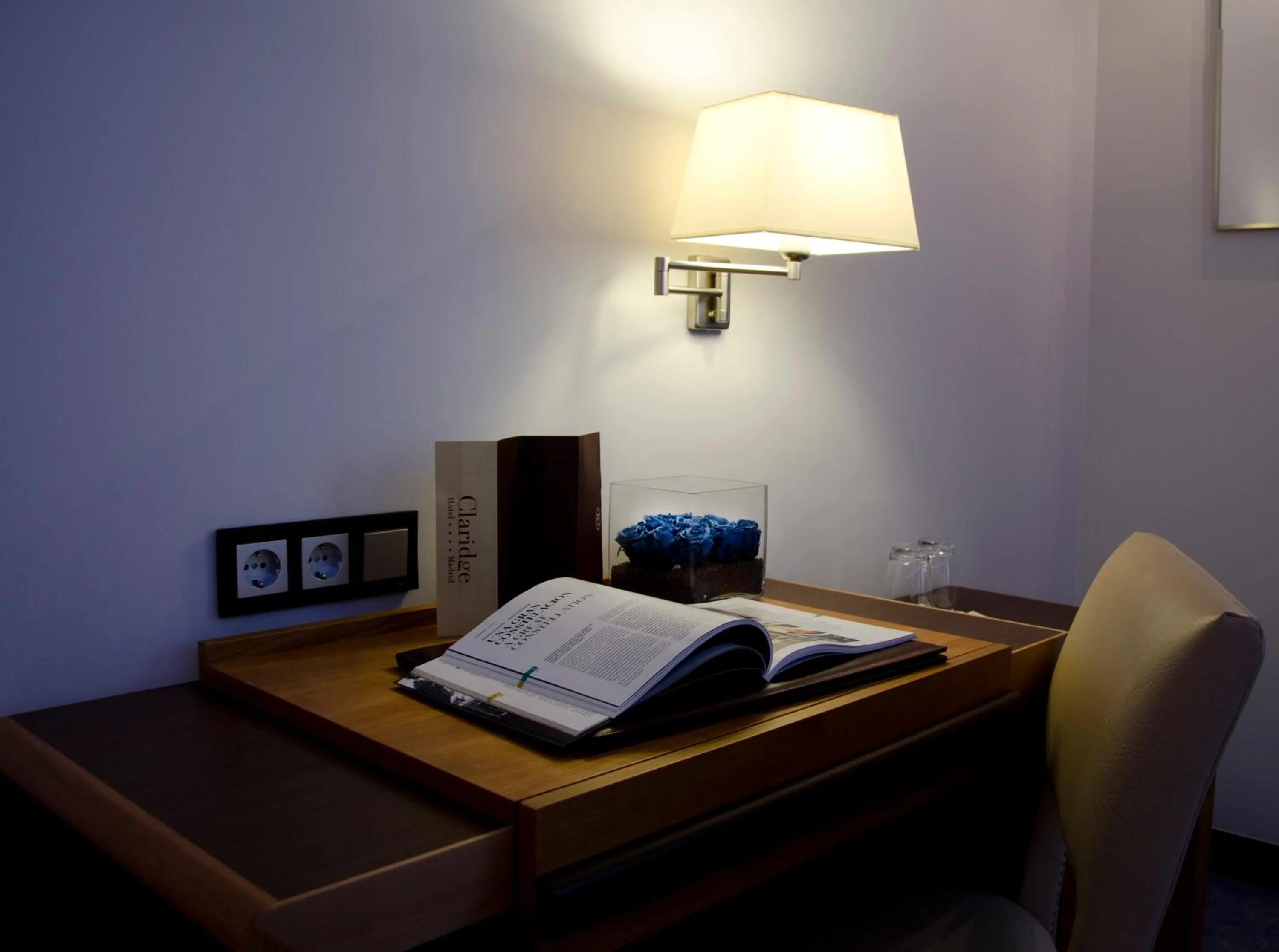 Seating area in Claridge Madrid