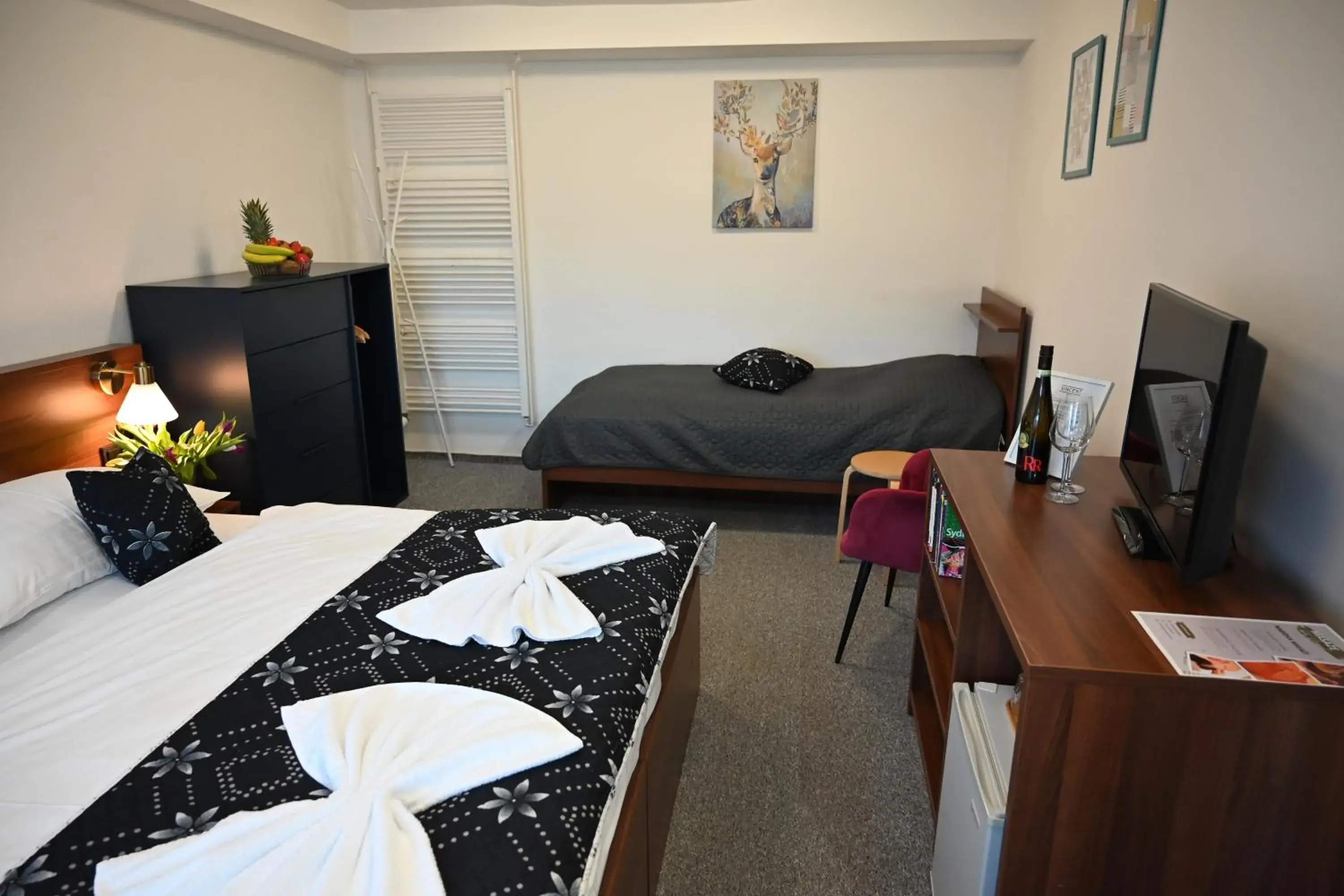 Triple Room with Bath - single occupancy - Ground Floor in Hotel Vincent Triple Room with Bath - single occupancy - Ground Floor in Hotel Vincent