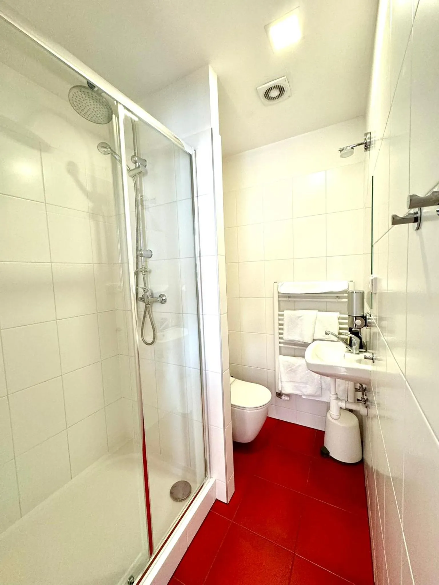 Bathroom in Hotel Vincent