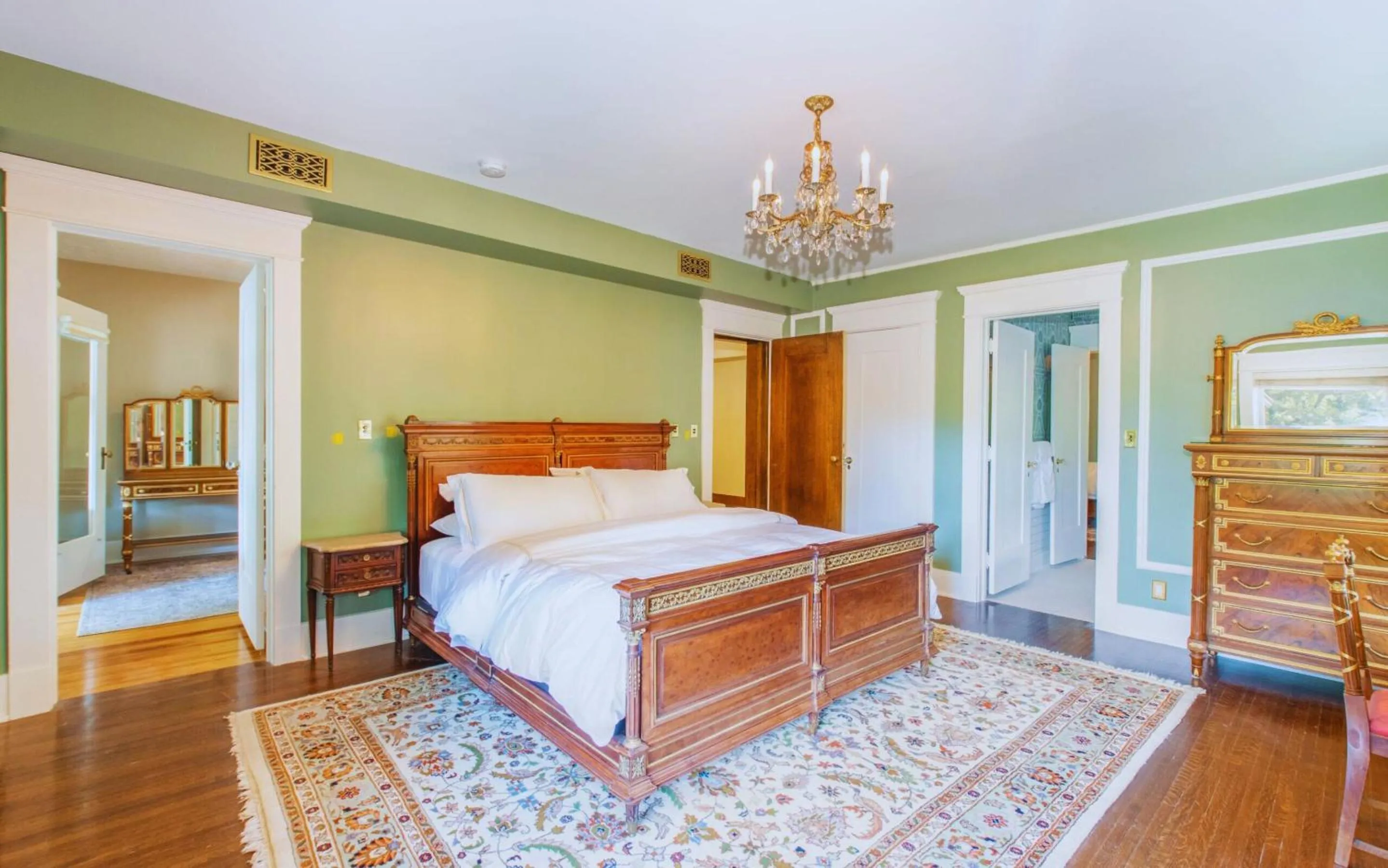 Bed in Martha's Bed and Breakfast